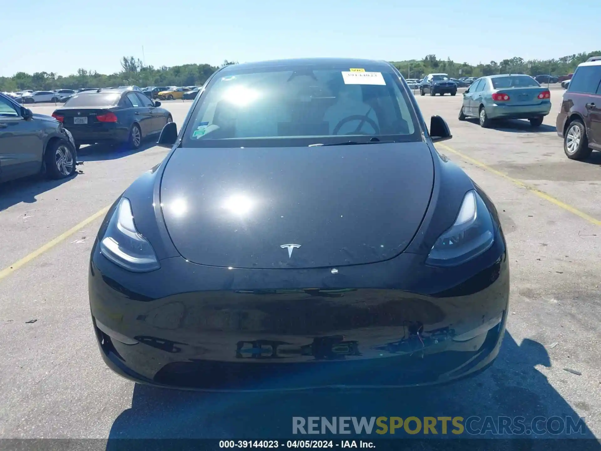 11 Photograph of a damaged car 7SAYGDEE1PF937030 TESLA MODEL Y 2023