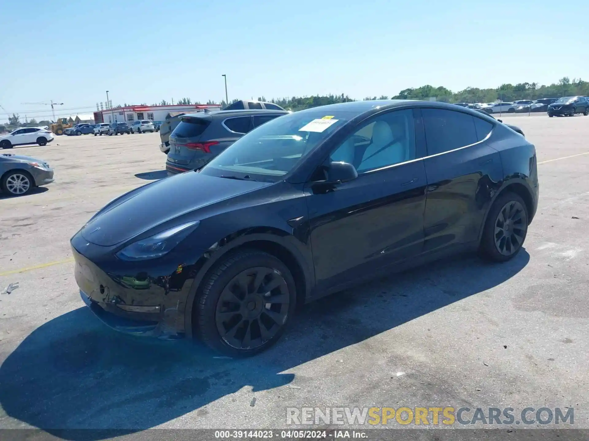 2 Photograph of a damaged car 7SAYGDEE1PF937030 TESLA MODEL Y 2023