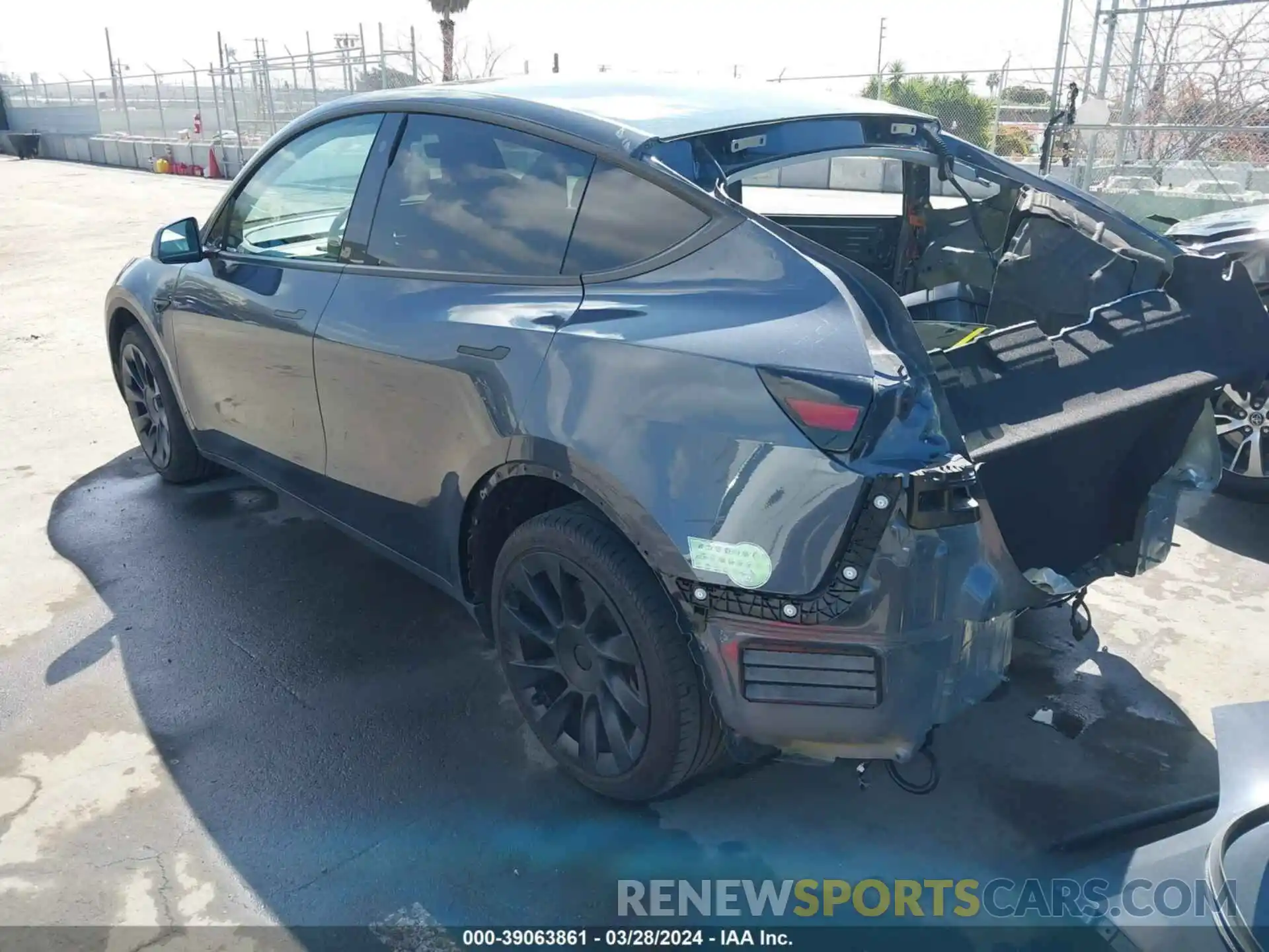 3 Photograph of a damaged car 7SAYGDEE2PA030414 TESLA MODEL Y 2023