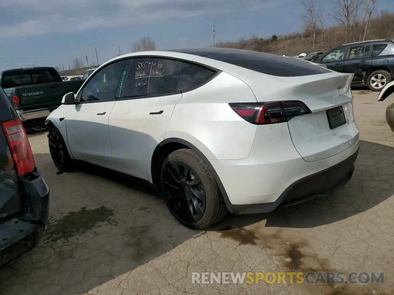 2 Photograph of a damaged car 7SAYGDEE2PA119609 TESLA MODEL Y 2023