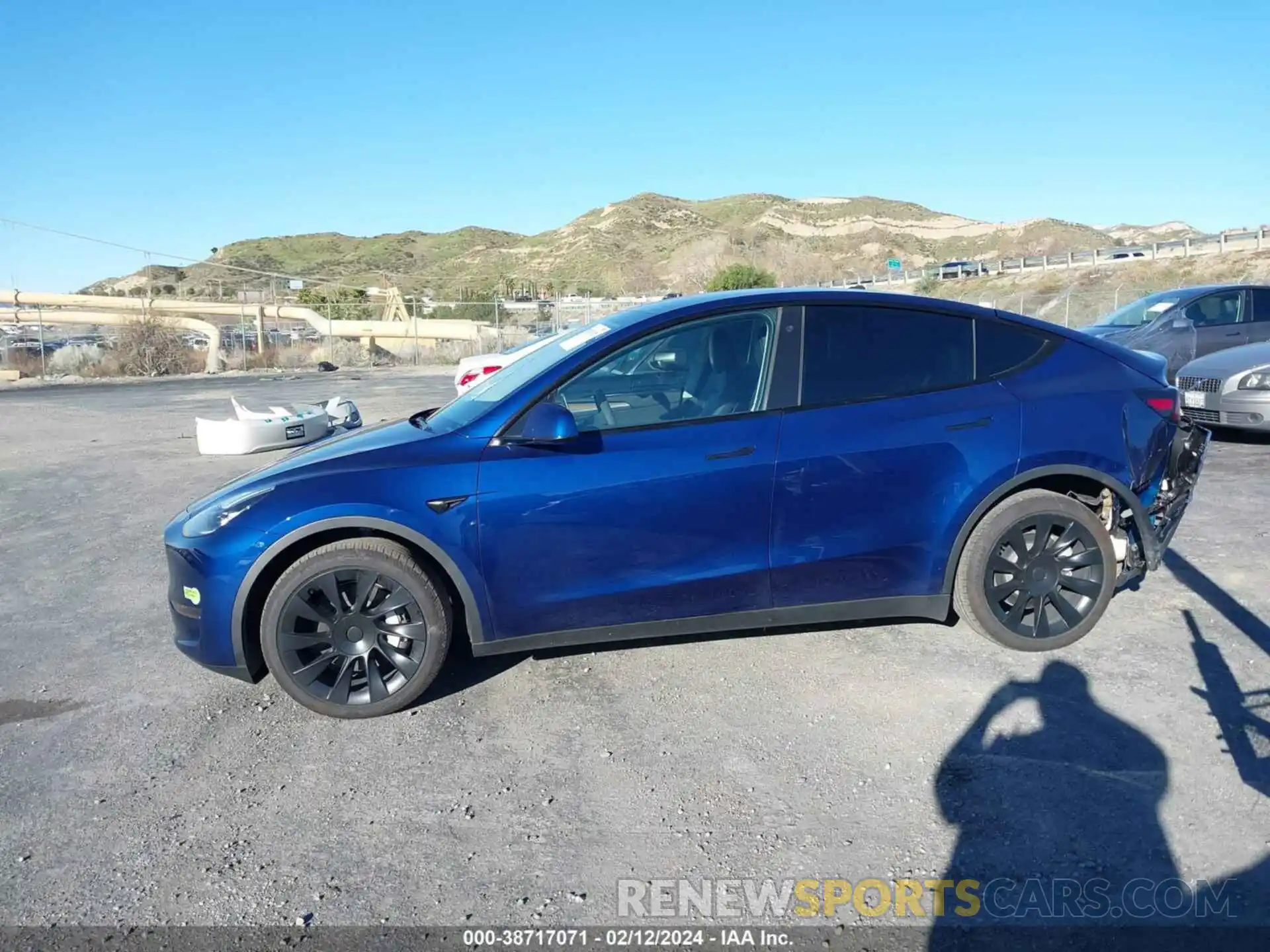 14 Photograph of a damaged car 7SAYGDEE2PA126172 TESLA MODEL Y 2023