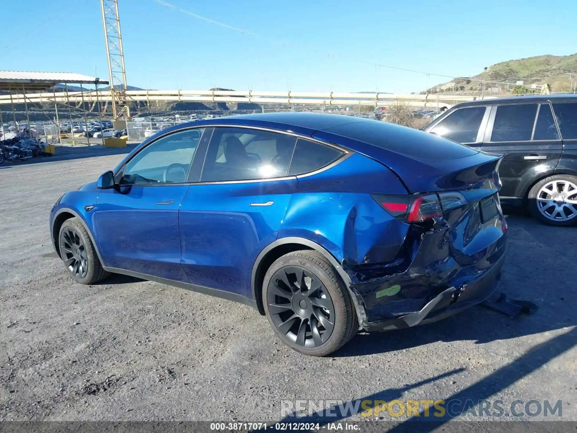 3 Photograph of a damaged car 7SAYGDEE2PA126172 TESLA MODEL Y 2023