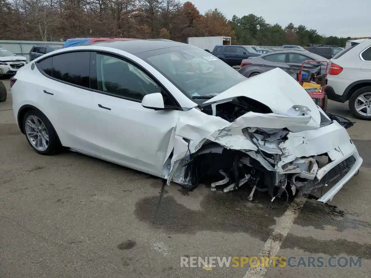 4 Photograph of a damaged car 7SAYGDEE2PF799479 TESLA MODEL Y 2023