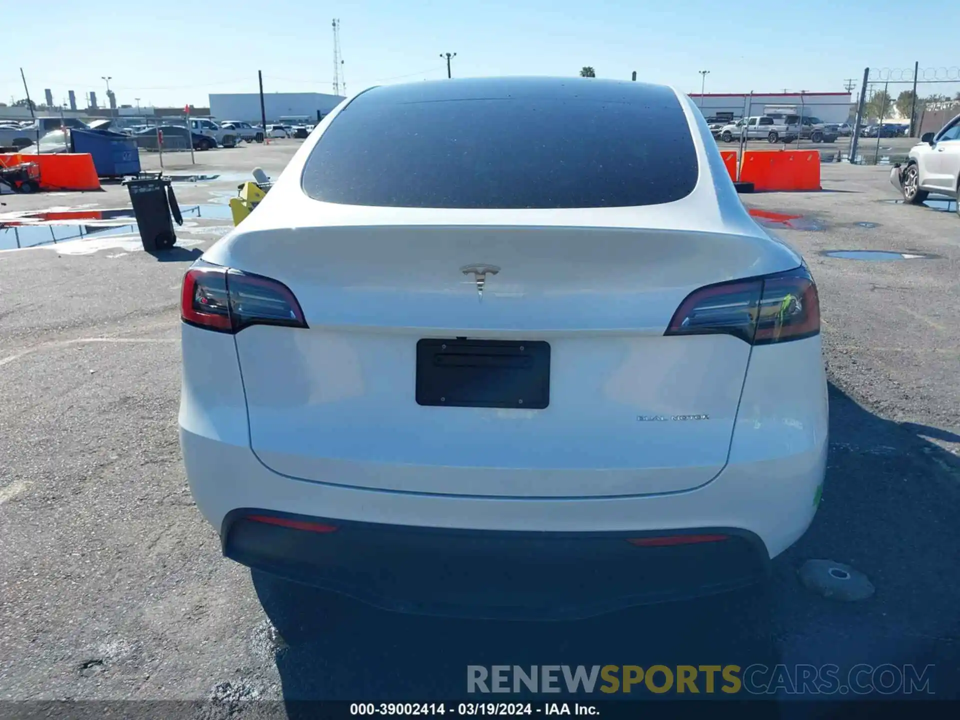 16 Photograph of a damaged car 7SAYGDEE3PA078293 TESLA MODEL Y 2023