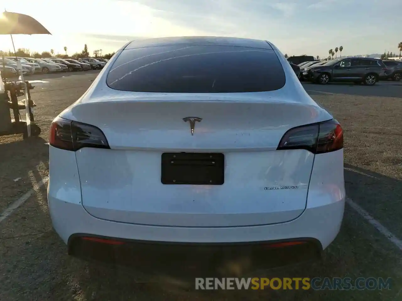 6 Photograph of a damaged car 7SAYGDEE3PF589683 TESLA MODEL Y 2023