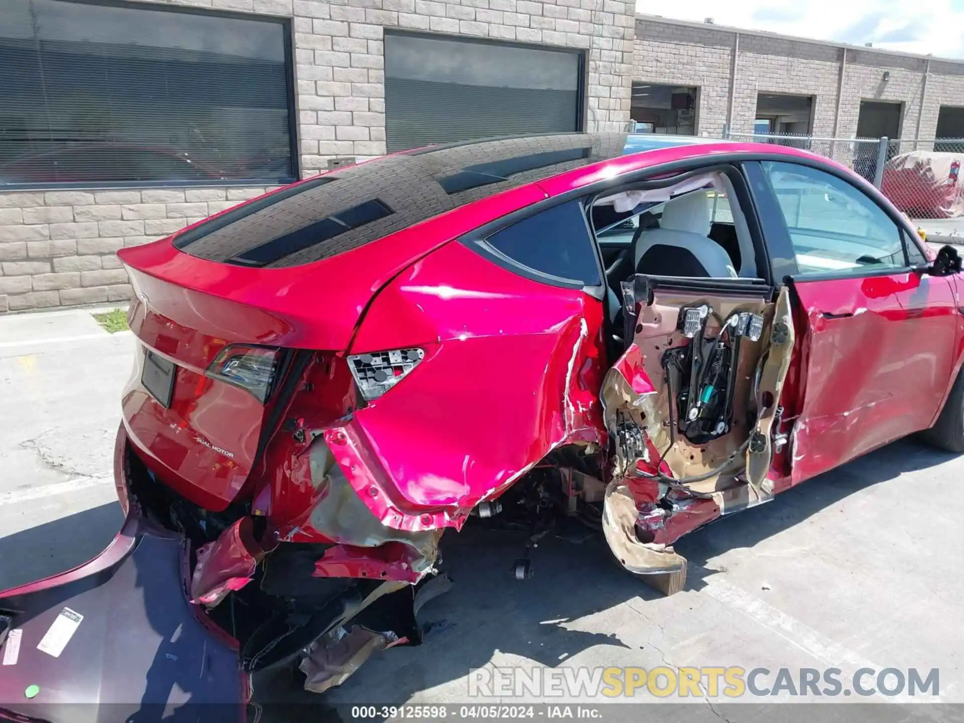 6 Photograph of a damaged car 7SAYGDEE3PF616588 TESLA MODEL Y 2023