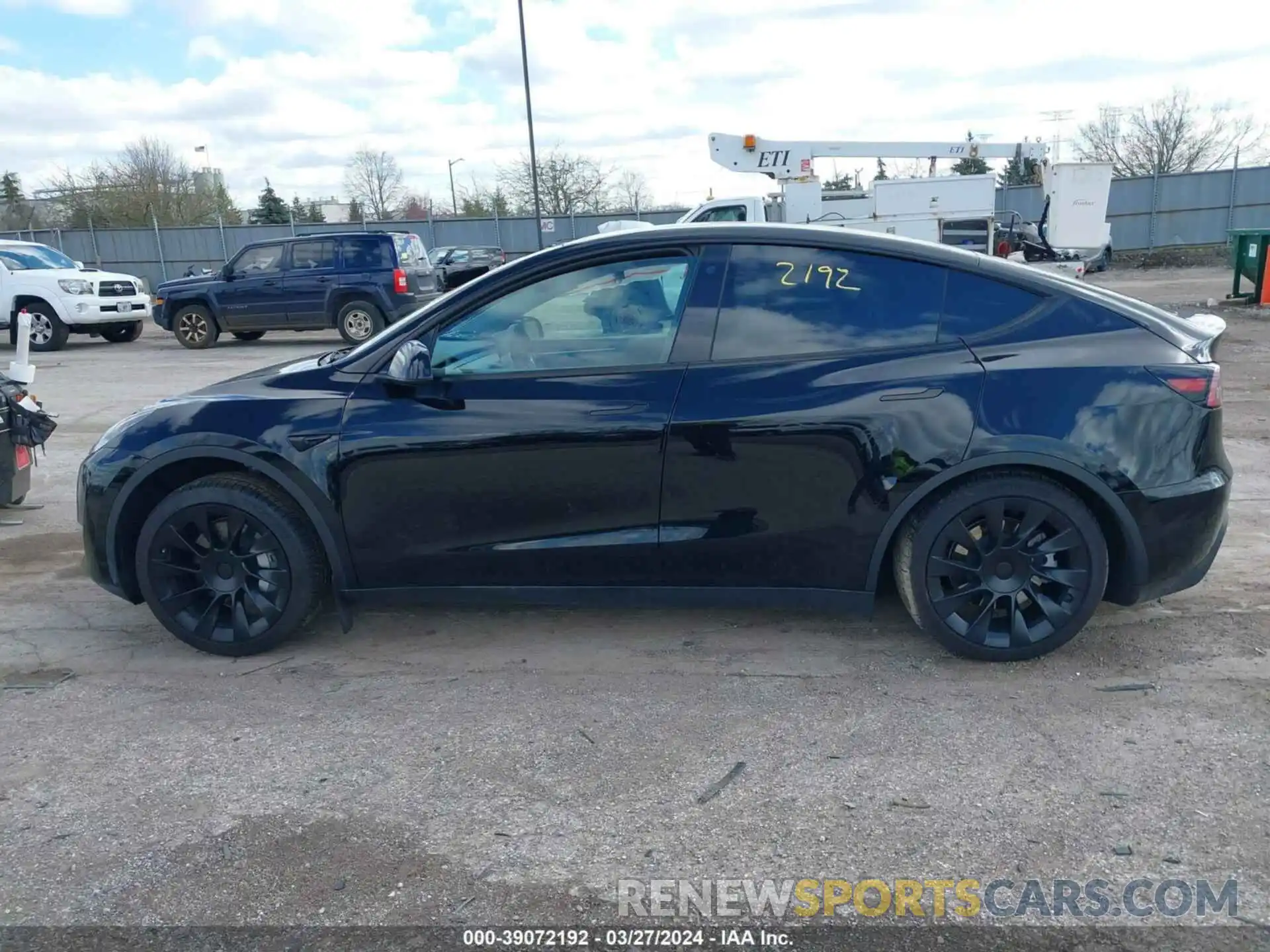 13 Photograph of a damaged car 7SAYGDEE3PF754681 TESLA MODEL Y 2023