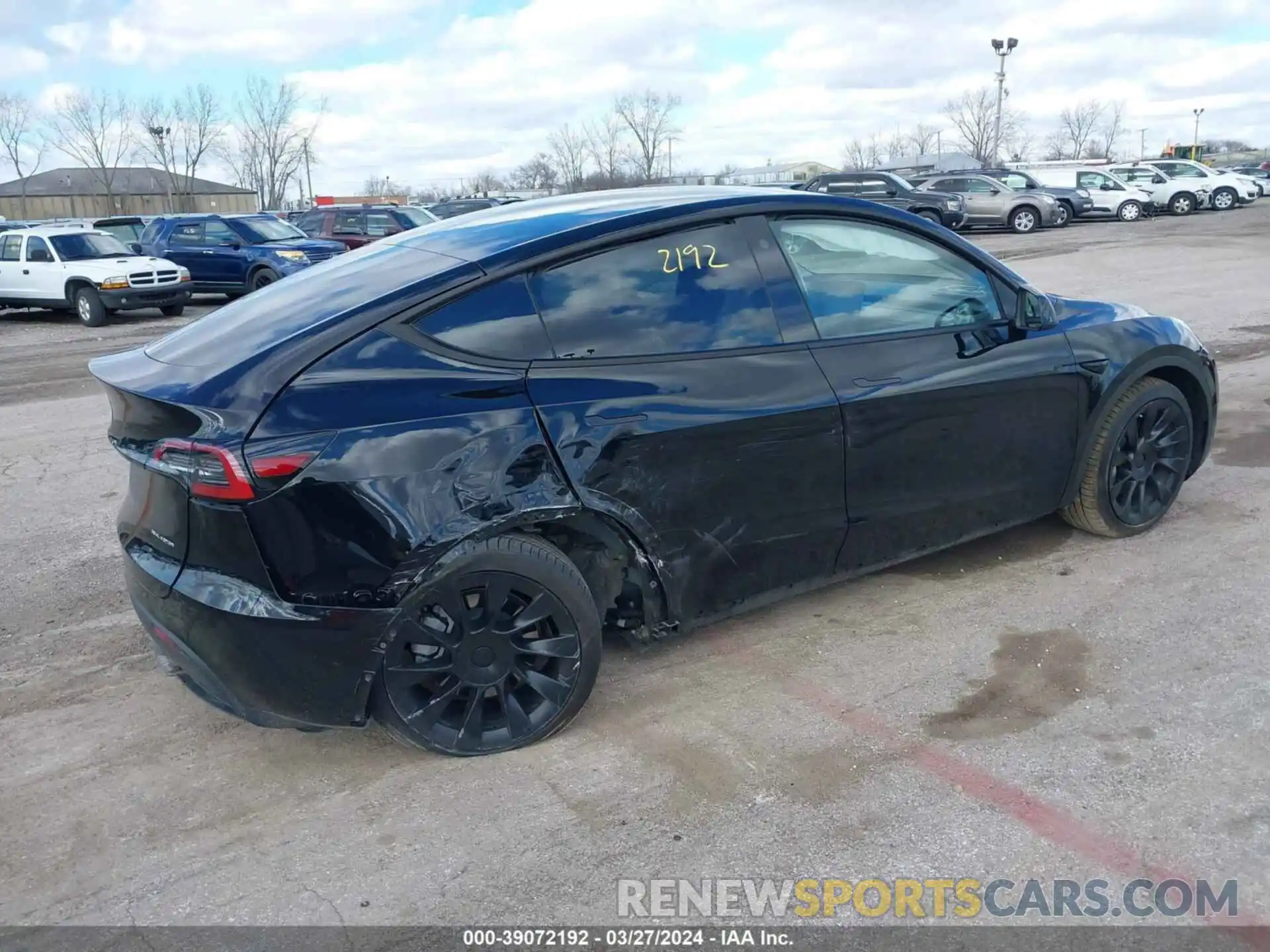 4 Photograph of a damaged car 7SAYGDEE3PF754681 TESLA MODEL Y 2023