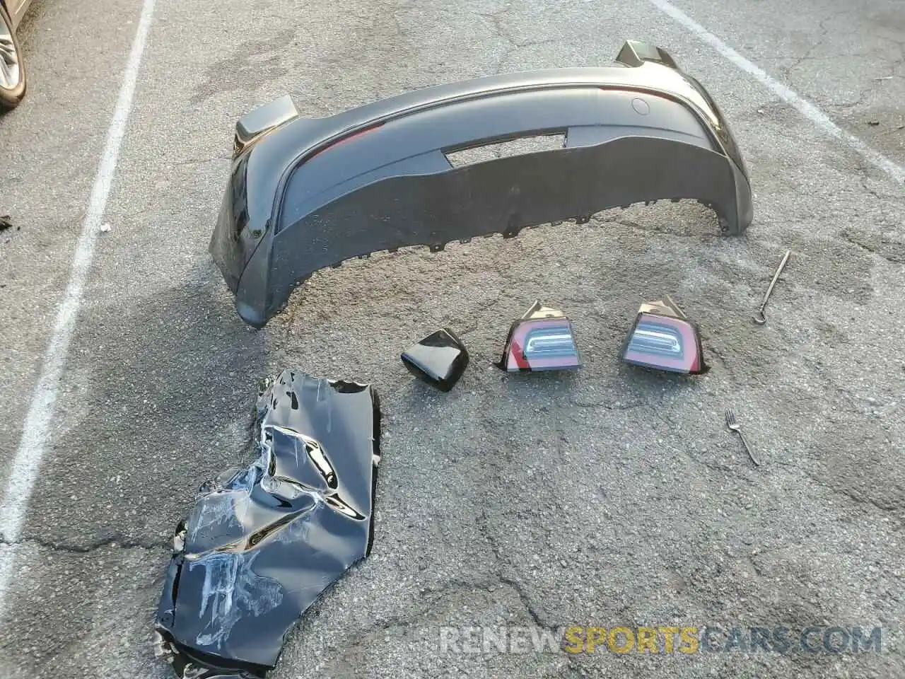 13 Photograph of a damaged car 7SAYGDEE4PA025344 TESLA MODEL Y 2023