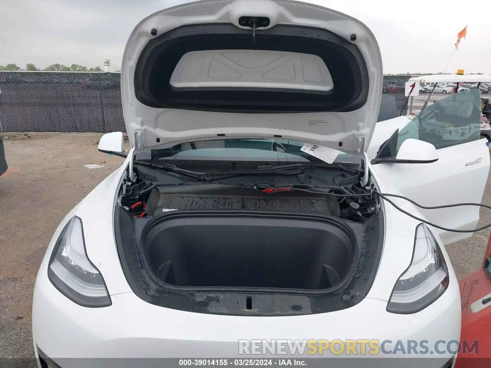 10 Photograph of a damaged car 7SAYGDEE4PF610234 TESLA MODEL Y 2023