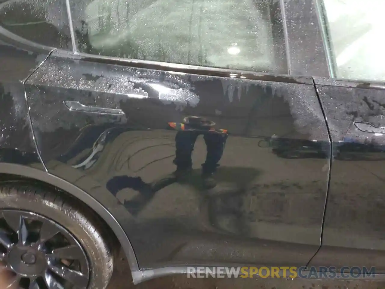 10 Photograph of a damaged car 7SAYGDEE4PF752213 TESLA MODEL Y 2023