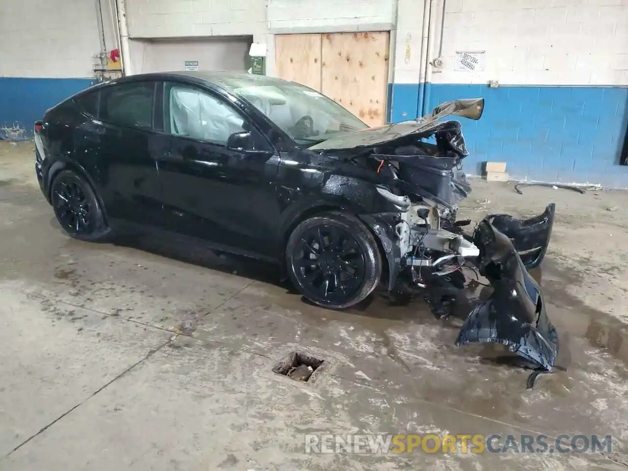 4 Photograph of a damaged car 7SAYGDEE4PF752213 TESLA MODEL Y 2023