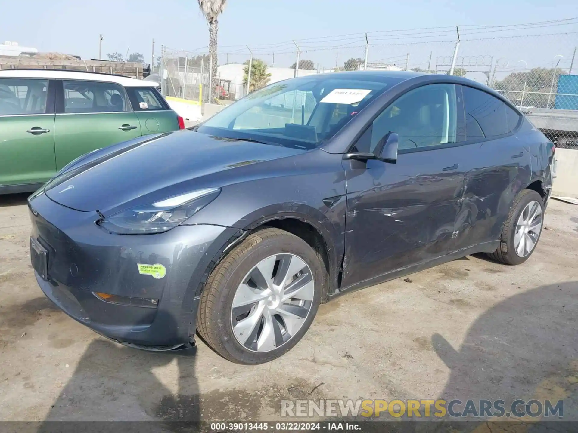 2 Фотография поврежденного автомобиля 7SAYGDEE4PF846138 TESLA MODEL Y 2023