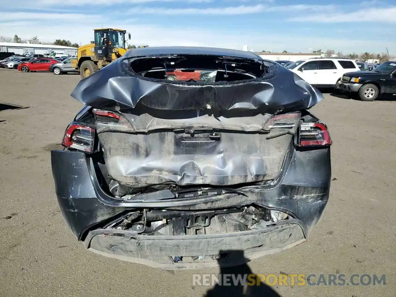 6 Photograph of a damaged car 7SAYGDEE5PF609495 TESLA MODEL Y 2023