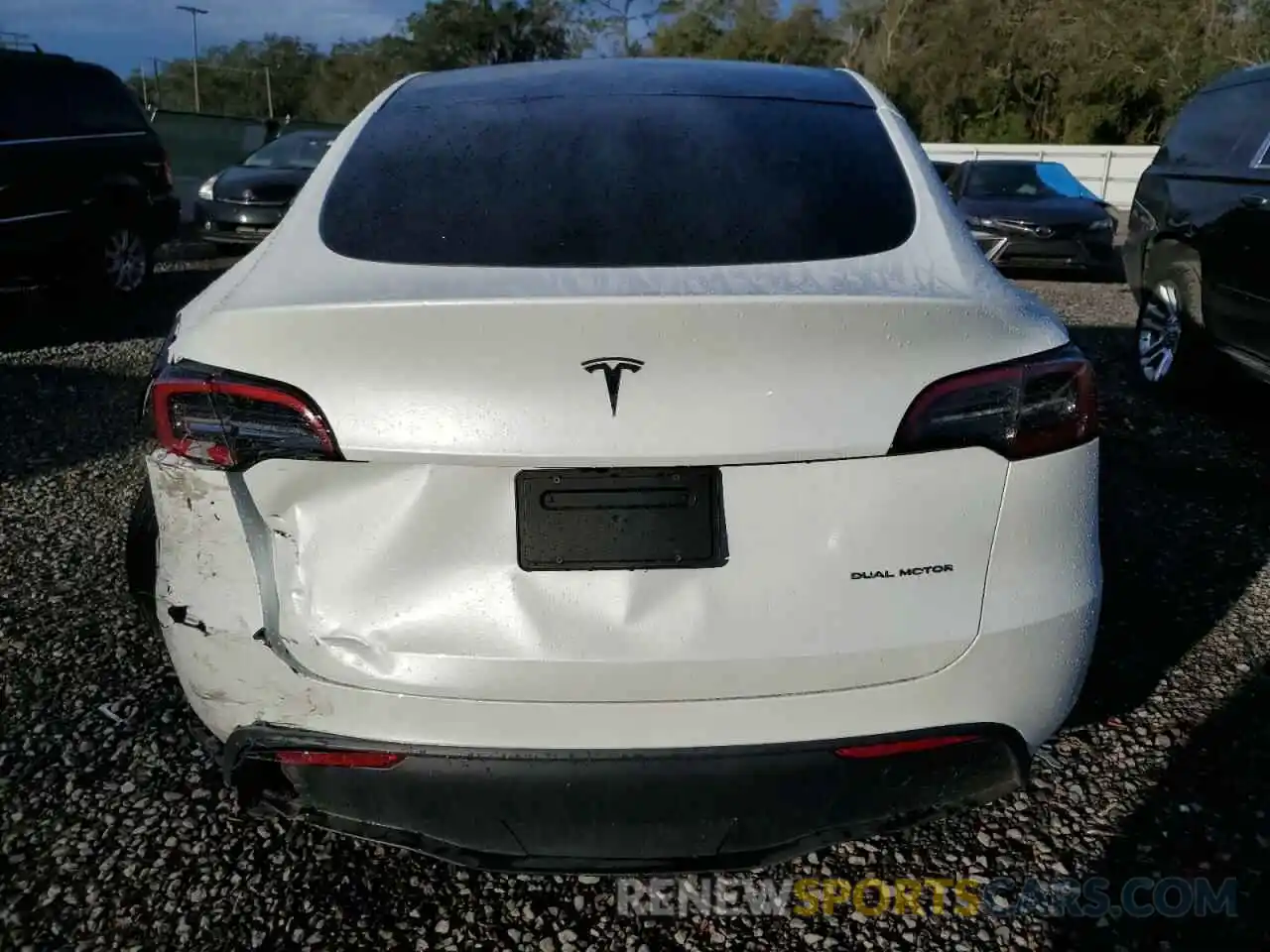 6 Photograph of a damaged car 7SAYGDEE5PF805565 TESLA MODEL Y 2023