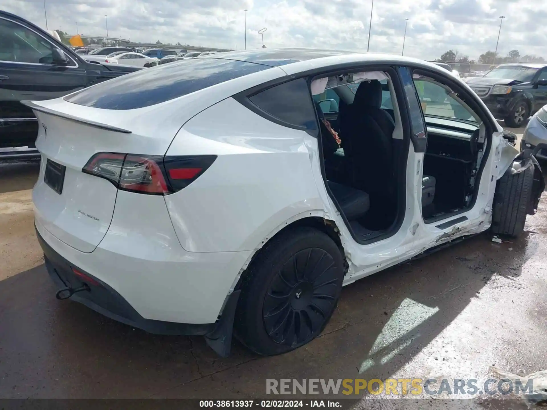 4 Фотография поврежденного автомобиля 7SAYGDEE5PF808417 TESLA MODEL Y 2023