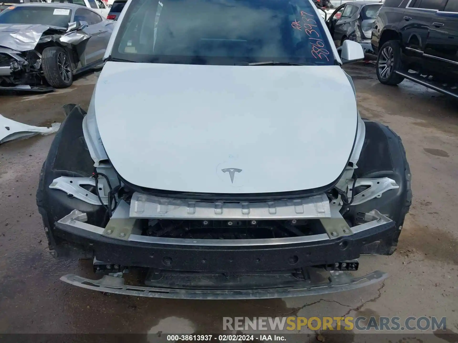 6 Photograph of a damaged car 7SAYGDEE5PF808417 TESLA MODEL Y 2023