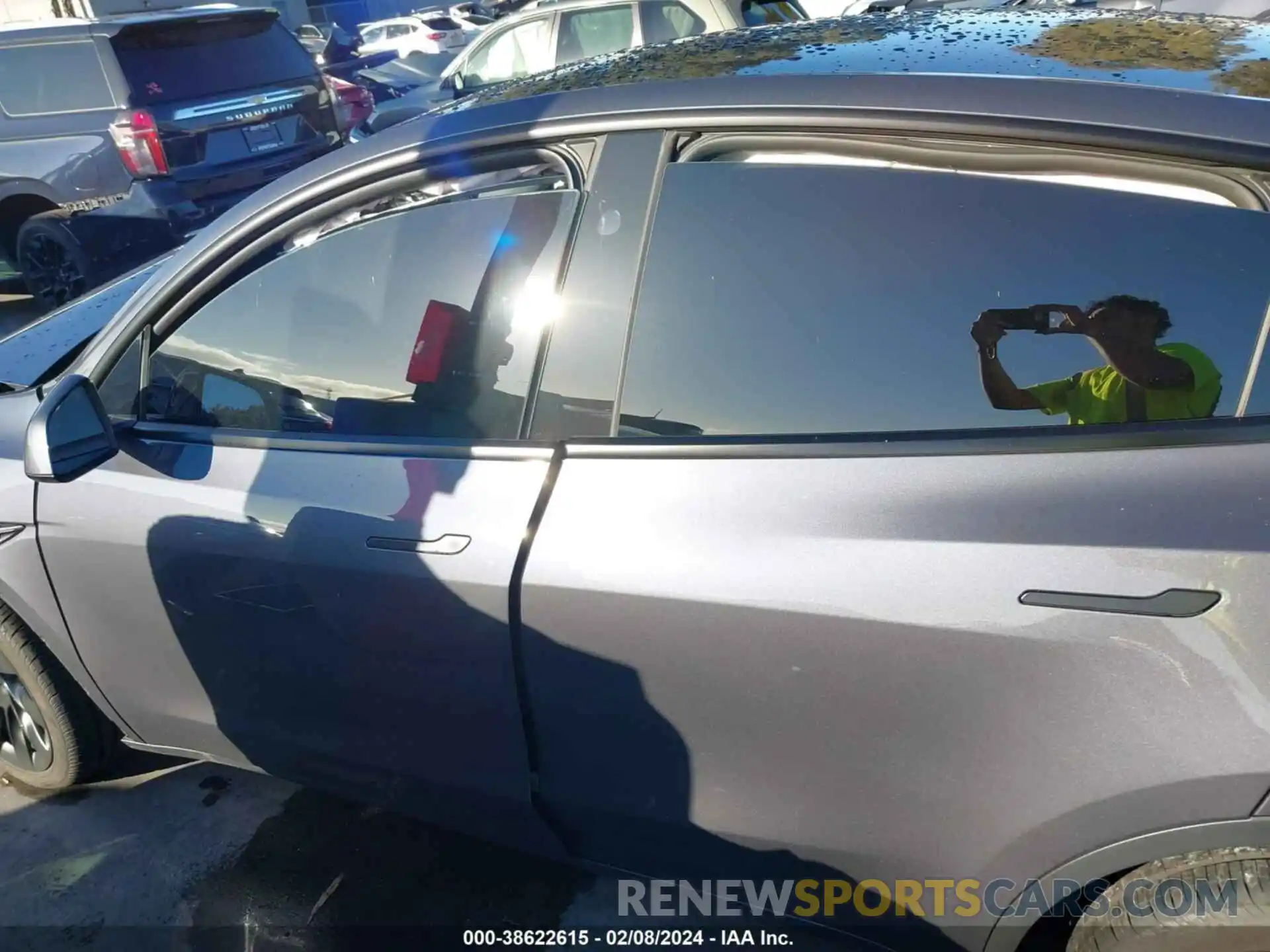 15 Photograph of a damaged car 7SAYGDEE5PF903365 TESLA MODEL Y 2023