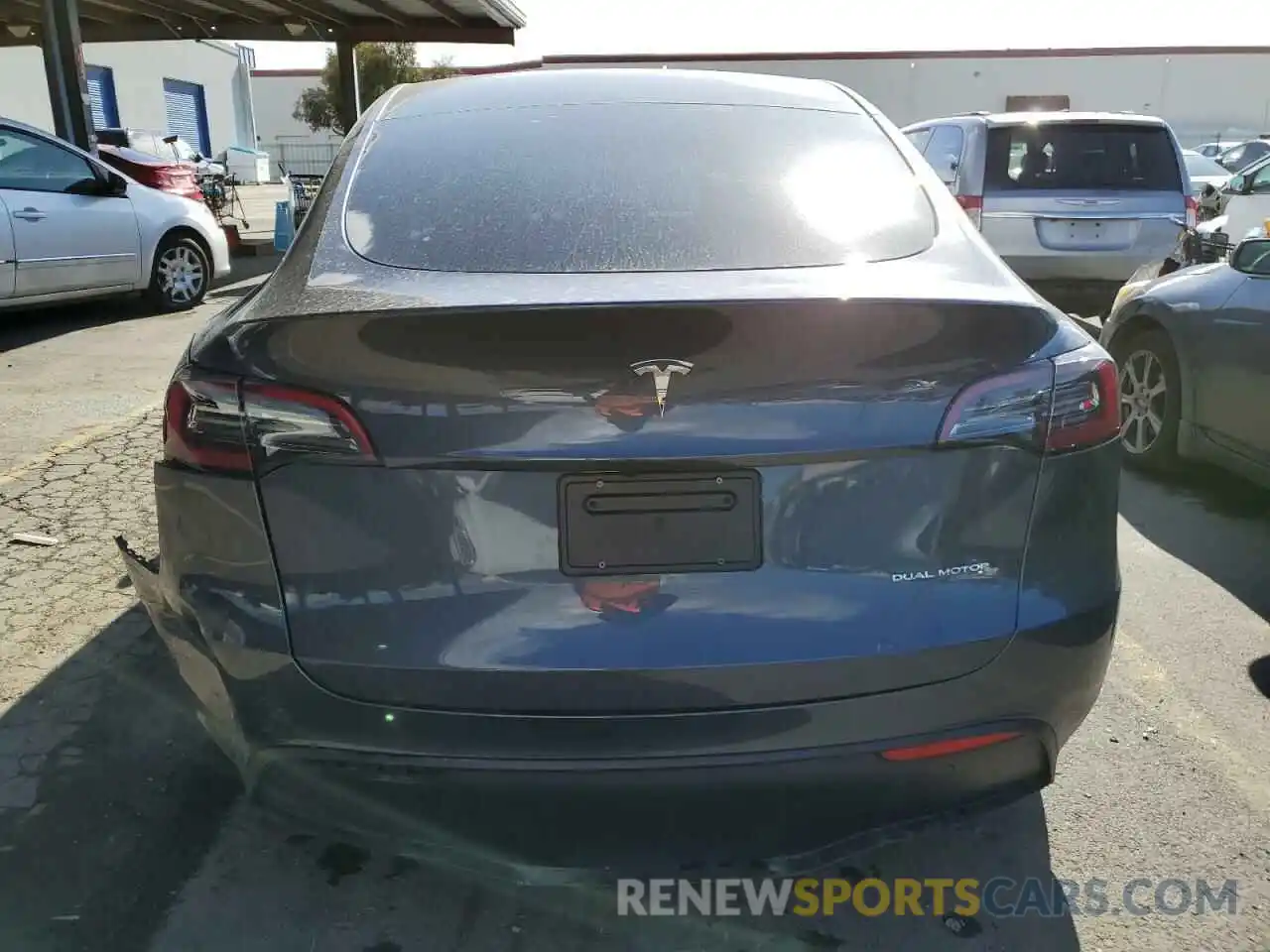 6 Photograph of a damaged car 7SAYGDEE5PF905505 TESLA MODEL Y 2023