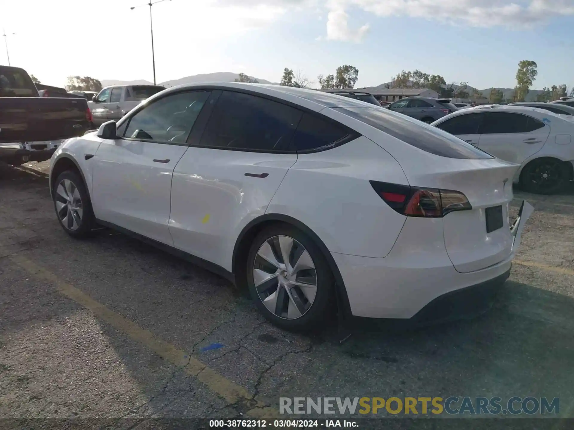 3 Photograph of a damaged car 7SAYGDEE6PA040153 TESLA MODEL Y 2023