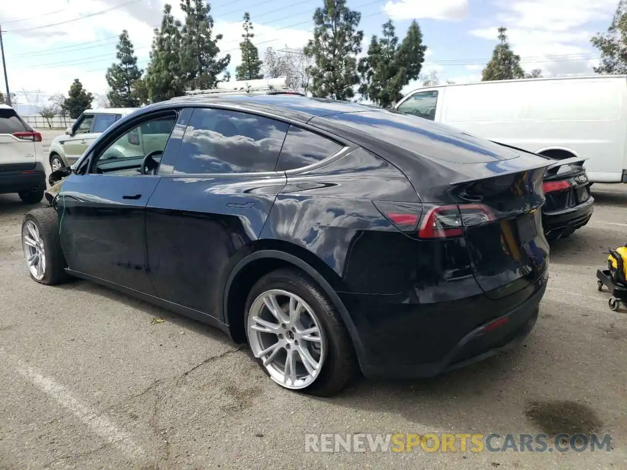 2 Photograph of a damaged car 7SAYGDEE6PA076909 TESLA MODEL Y 2023