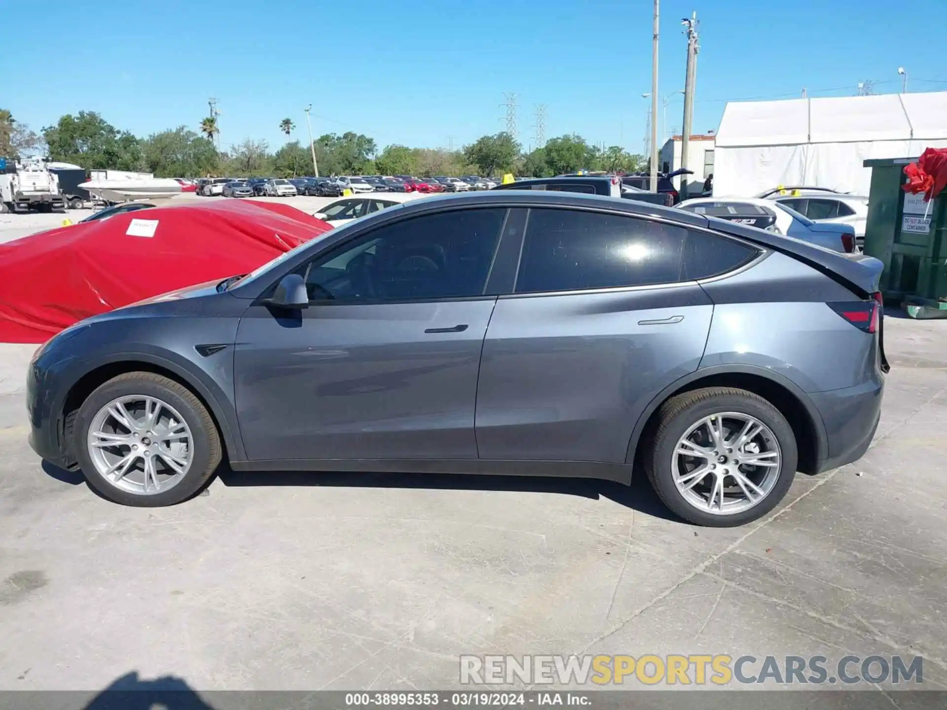 15 Photograph of a damaged car 7SAYGDEE6PA172586 TESLA MODEL Y 2023