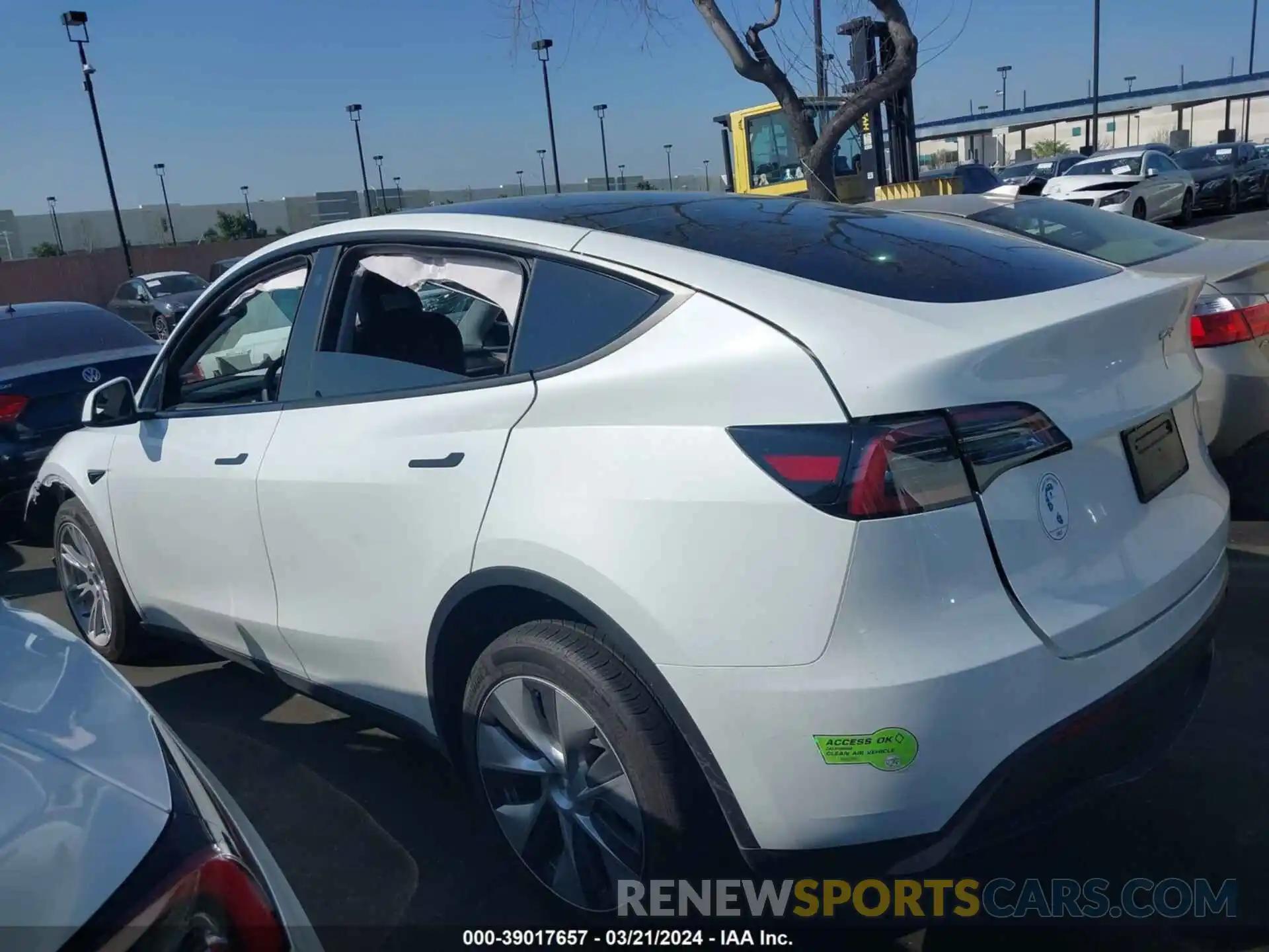 14 Photograph of a damaged car 7SAYGDEE6PF628914 TESLA MODEL Y 2023