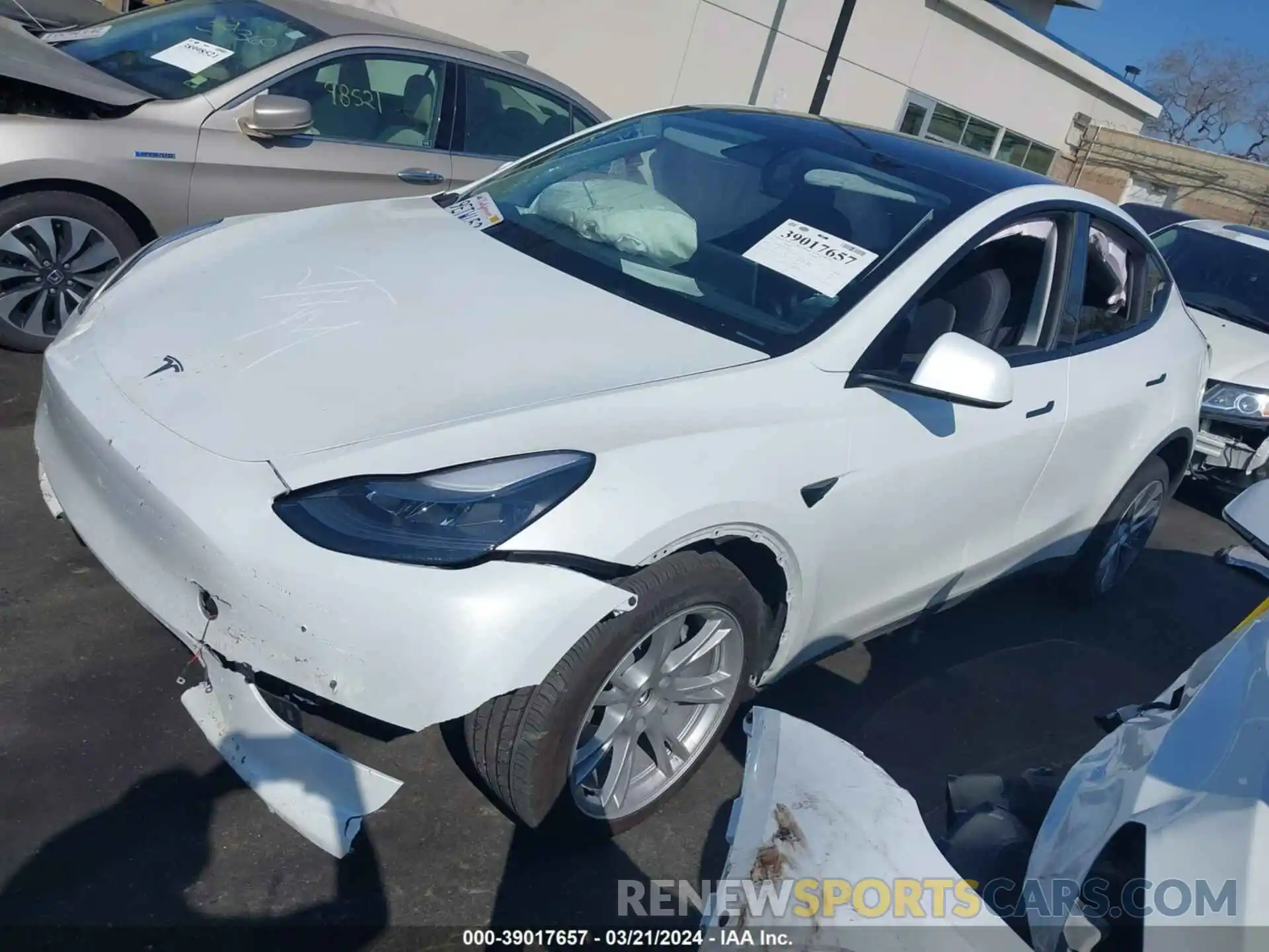 2 Фотография поврежденного автомобиля 7SAYGDEE6PF628914 TESLA MODEL Y 2023