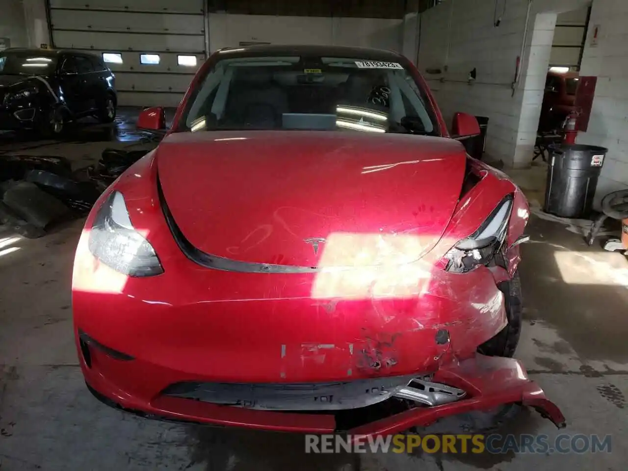 5 Photograph of a damaged car 7SAYGDEE7PF710909 TESLA MODEL Y 2023