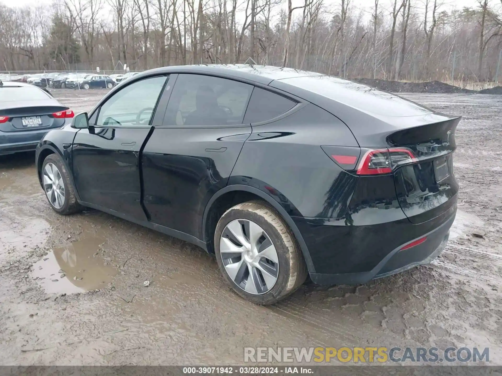 3 Photograph of a damaged car 7SAYGDEE7PF899061 TESLA MODEL Y 2023