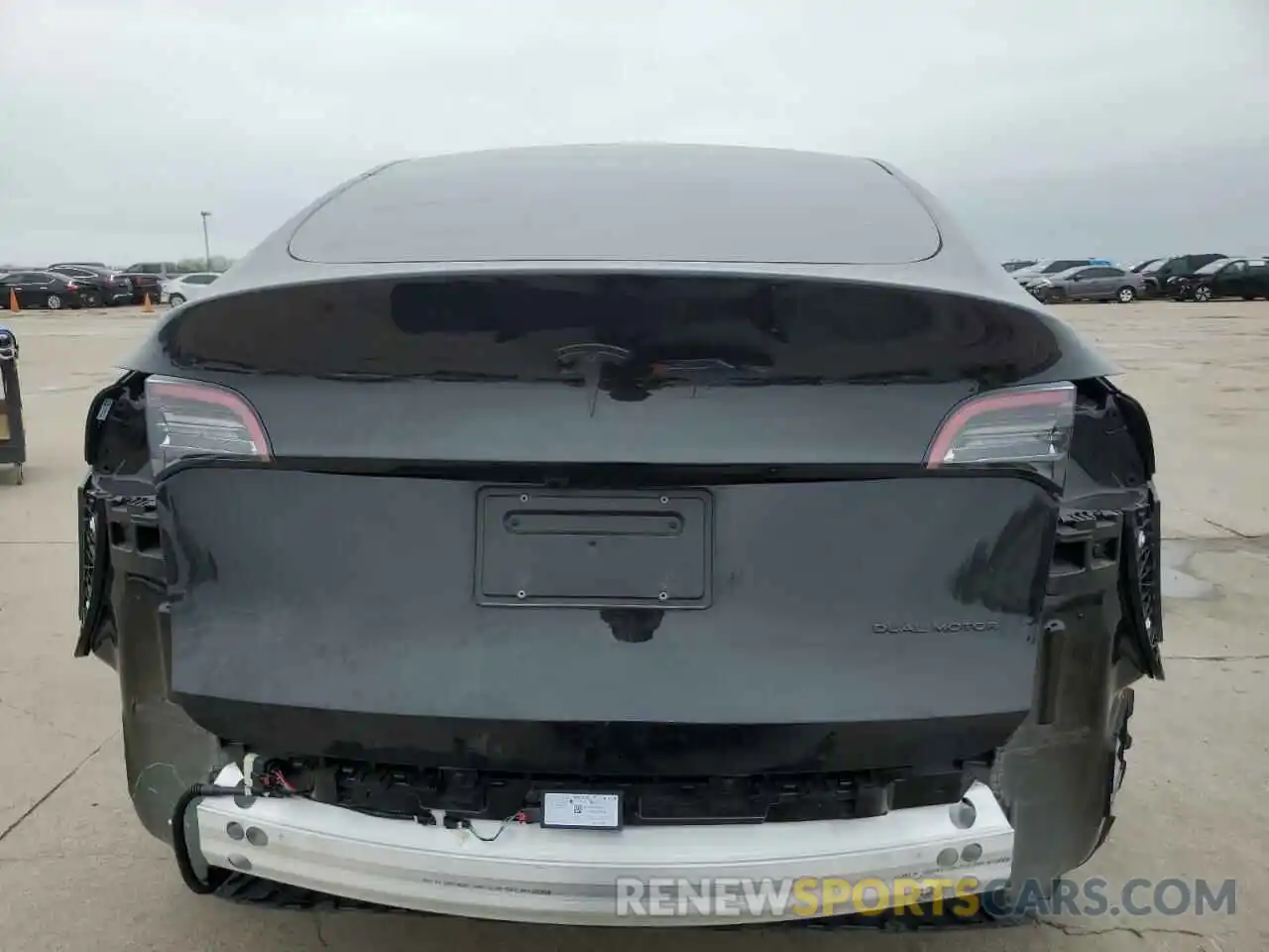 6 Photograph of a damaged car 7SAYGDEE7PF905375 TESLA MODEL Y 2023