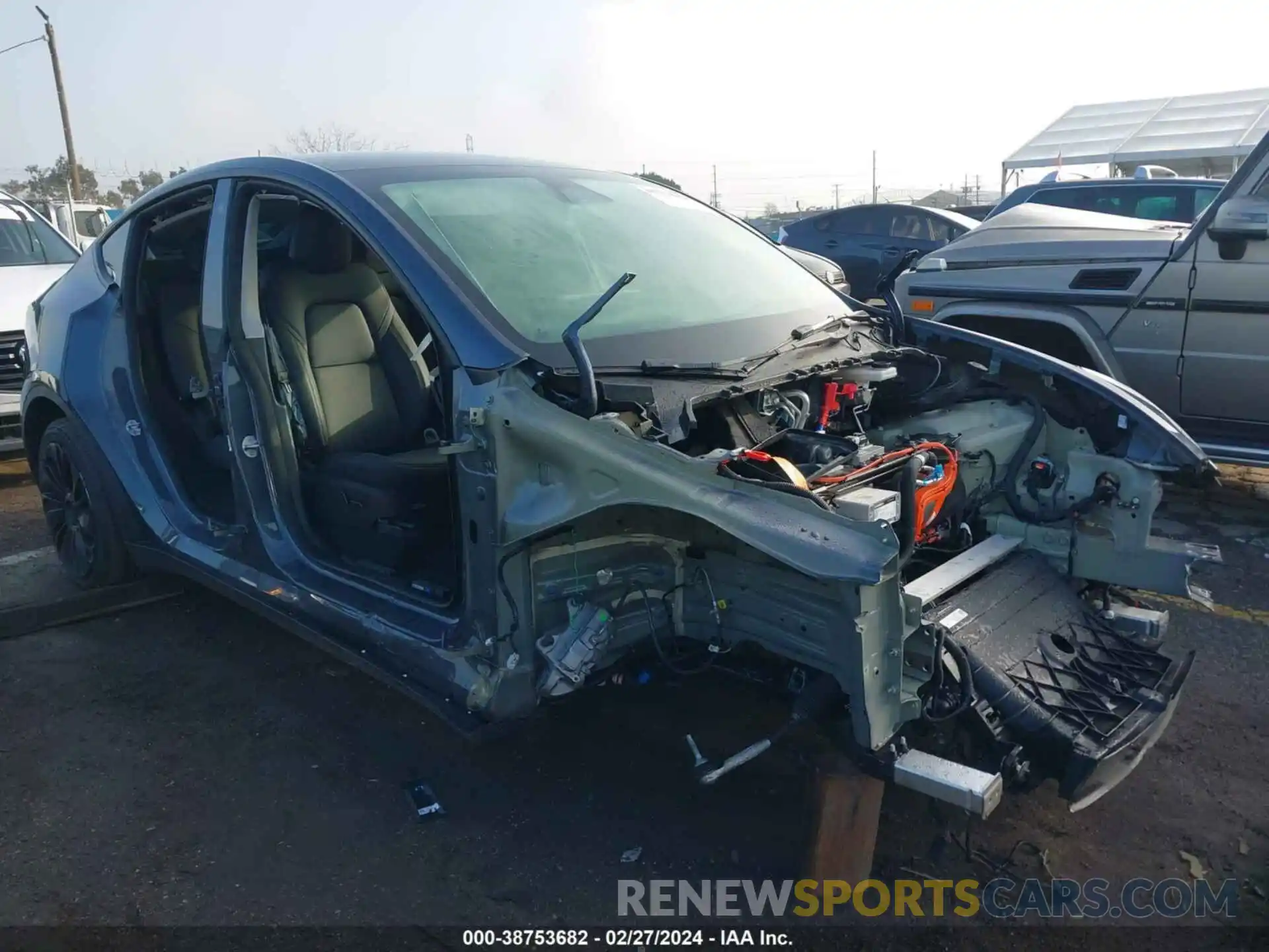 1 Photograph of a damaged car 7SAYGDEE8PA036671 TESLA MODEL Y 2023