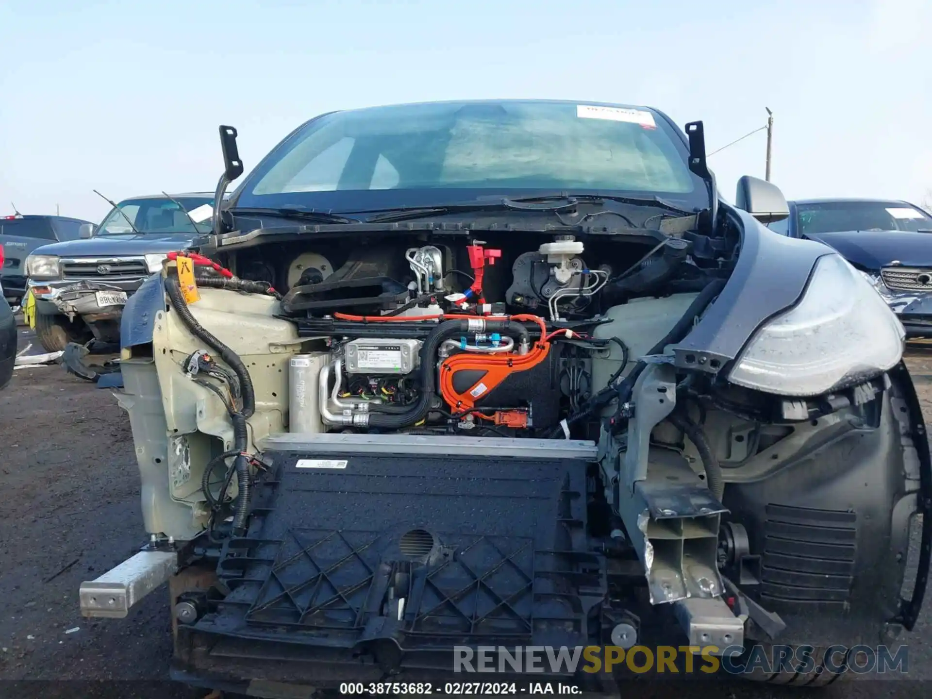 13 Photograph of a damaged car 7SAYGDEE8PA036671 TESLA MODEL Y 2023