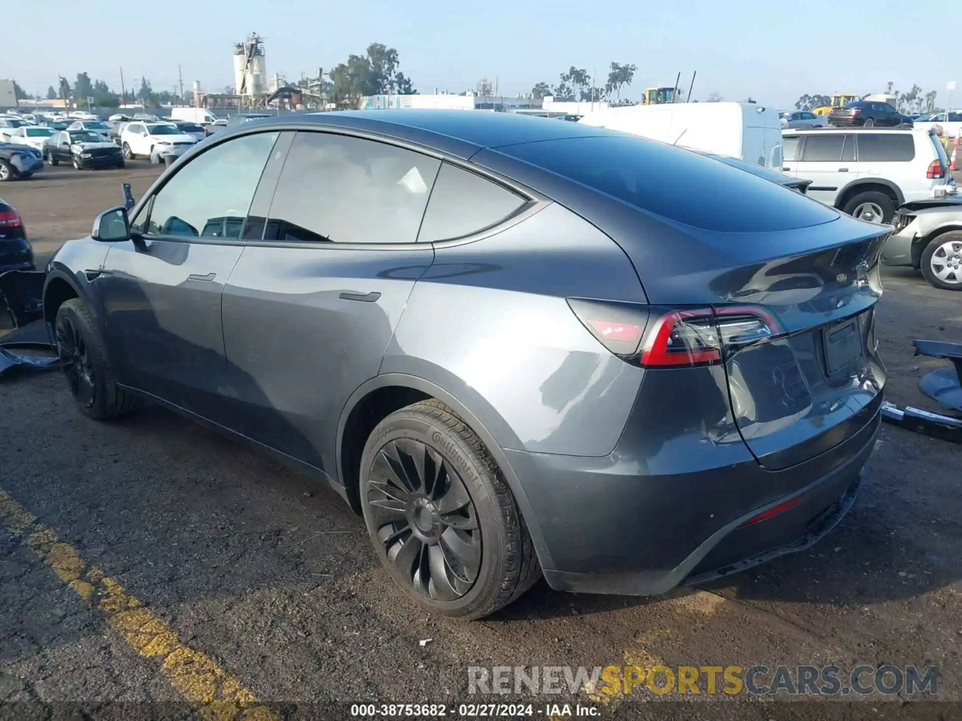 3 Photograph of a damaged car 7SAYGDEE8PA036671 TESLA MODEL Y 2023