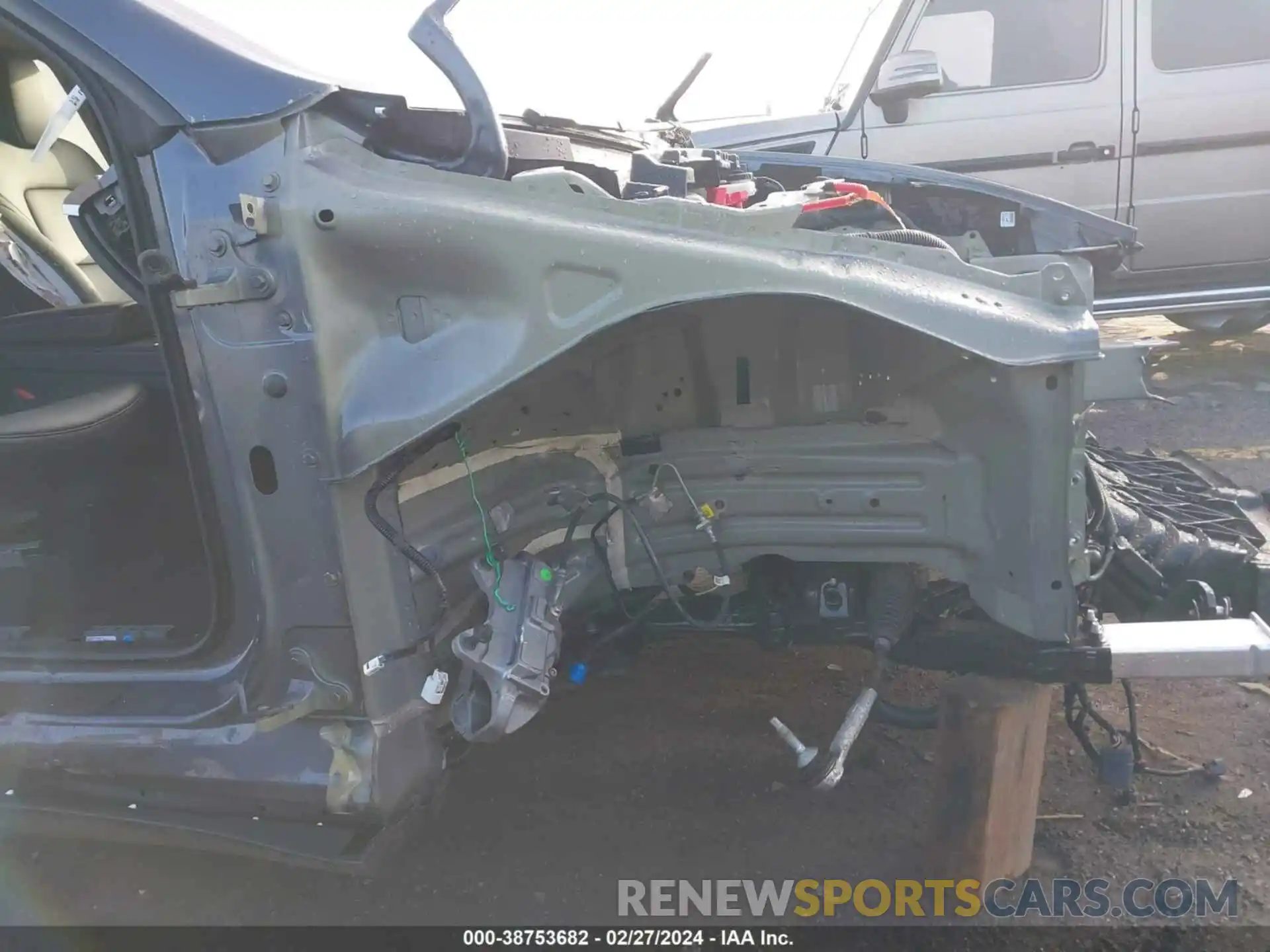 6 Photograph of a damaged car 7SAYGDEE8PA036671 TESLA MODEL Y 2023