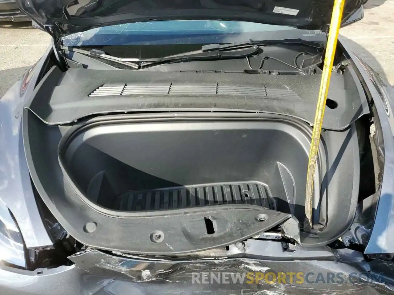 11 Photograph of a damaged car 7SAYGDEE8PA056130 TESLA MODEL Y 2023