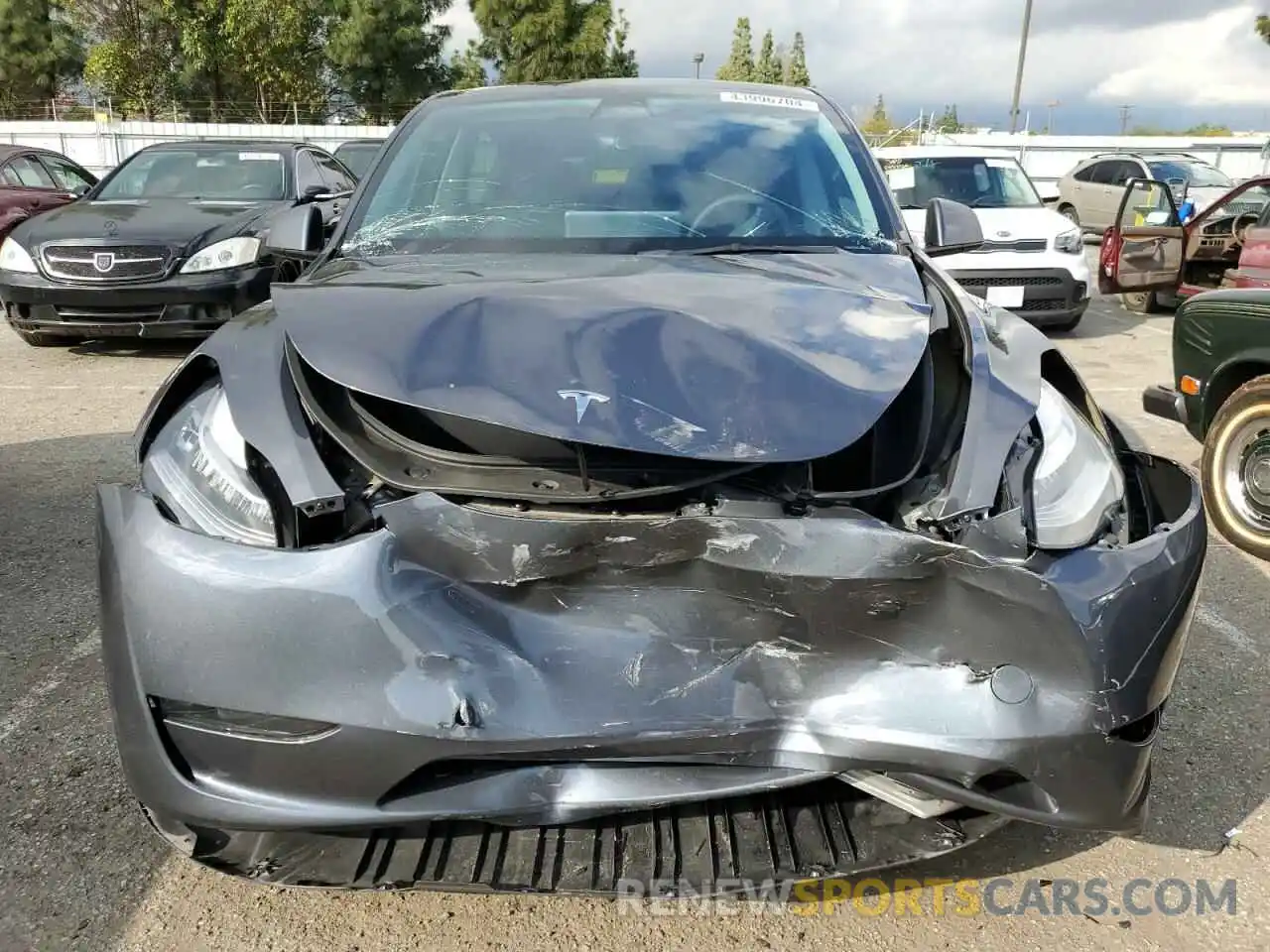 5 Photograph of a damaged car 7SAYGDEE8PA056130 TESLA MODEL Y 2023