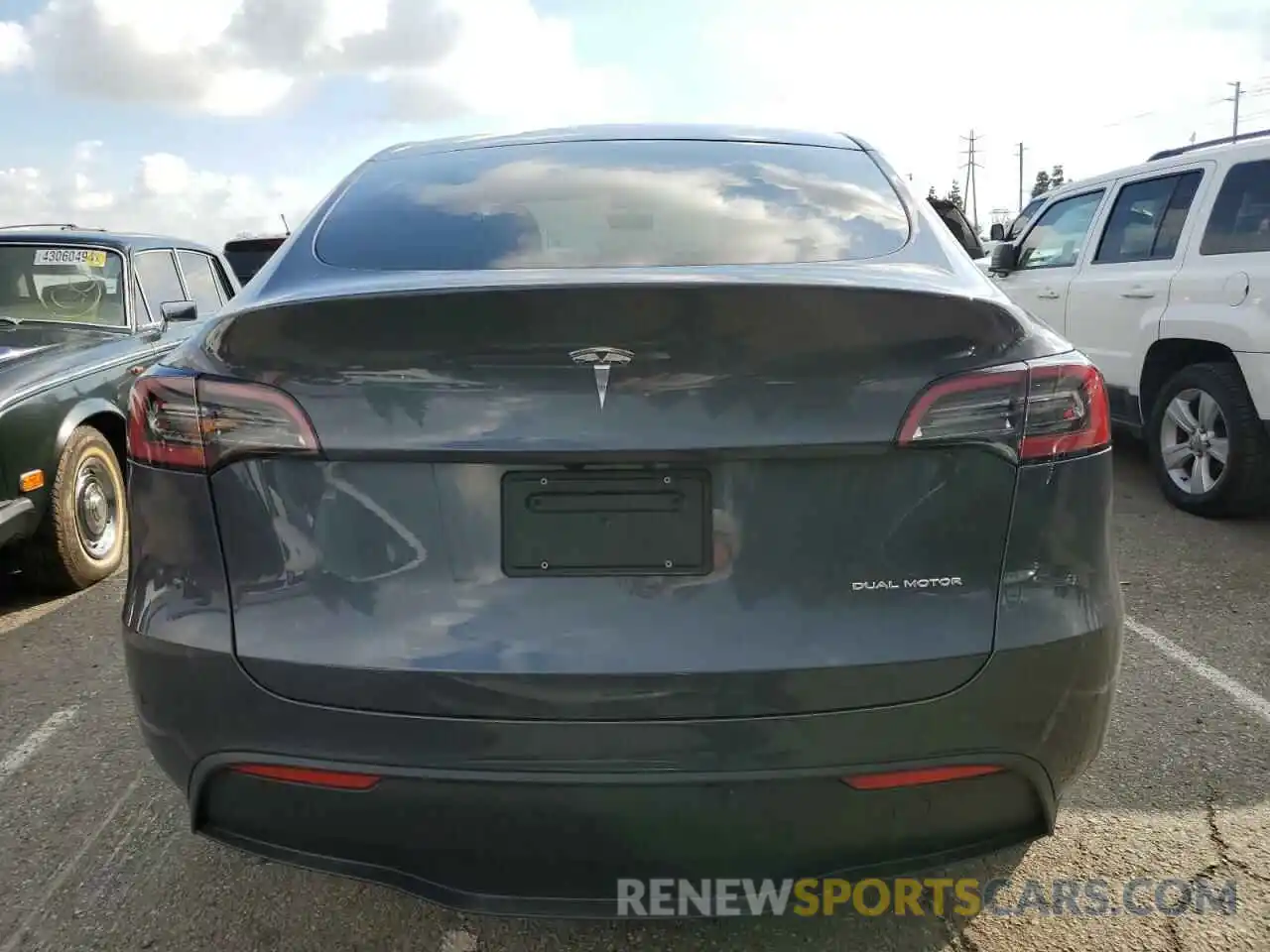 6 Photograph of a damaged car 7SAYGDEE8PA056130 TESLA MODEL Y 2023