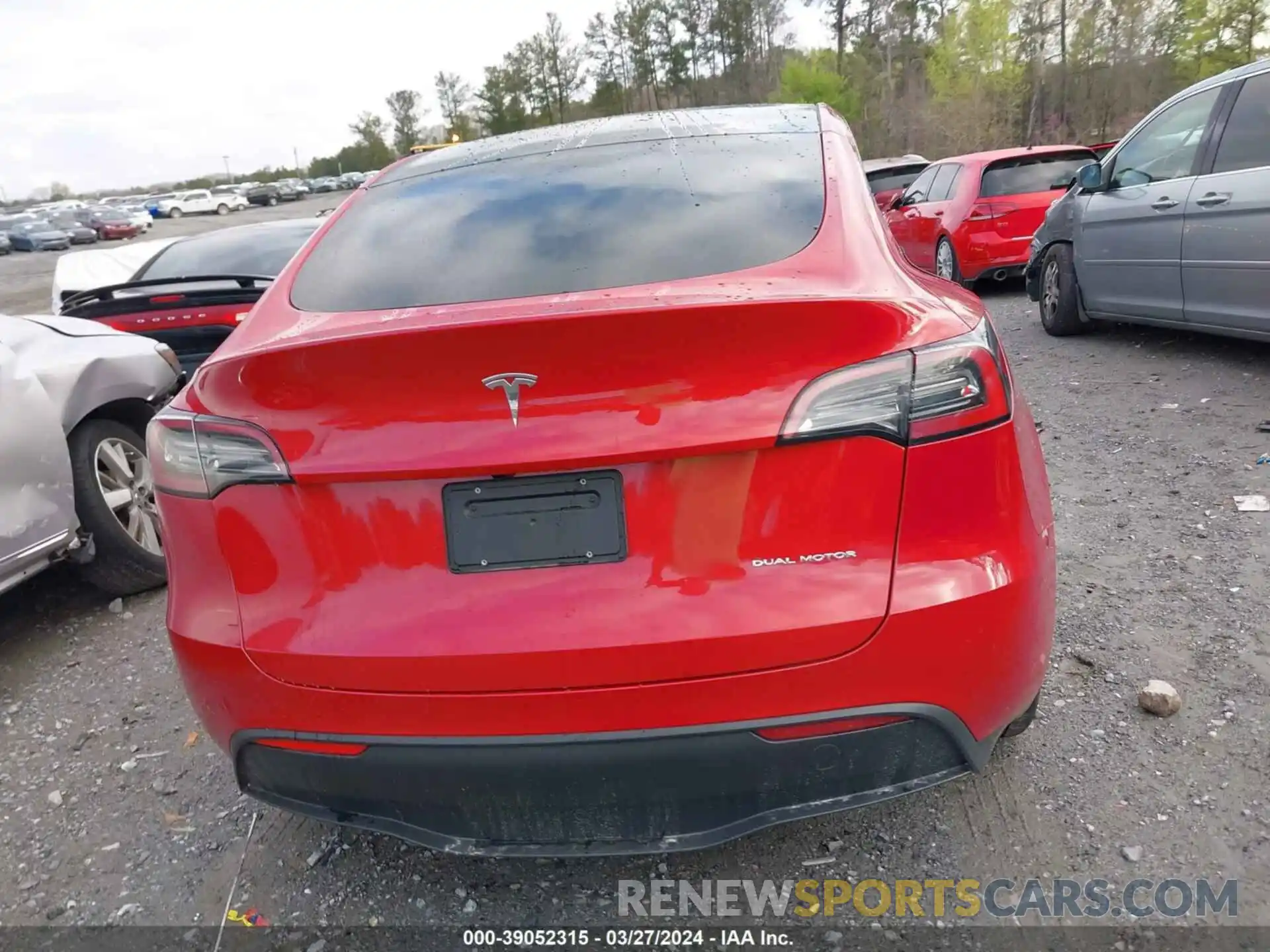 16 Photograph of a damaged car 7SAYGDEE8PF612391 TESLA MODEL Y 2023