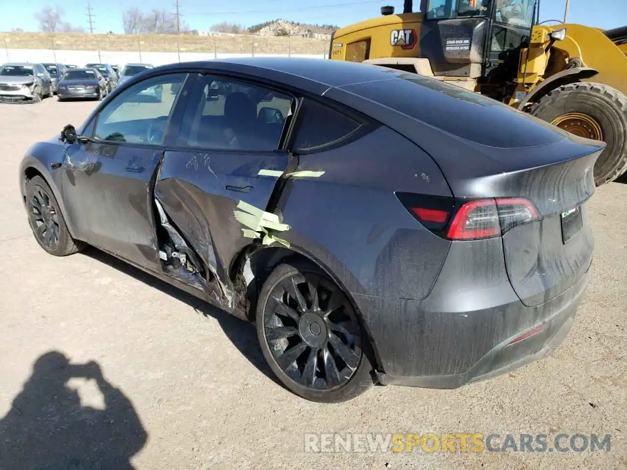 2 Photograph of a damaged car 7SAYGDEE8PF893592 TESLA MODEL Y 2023