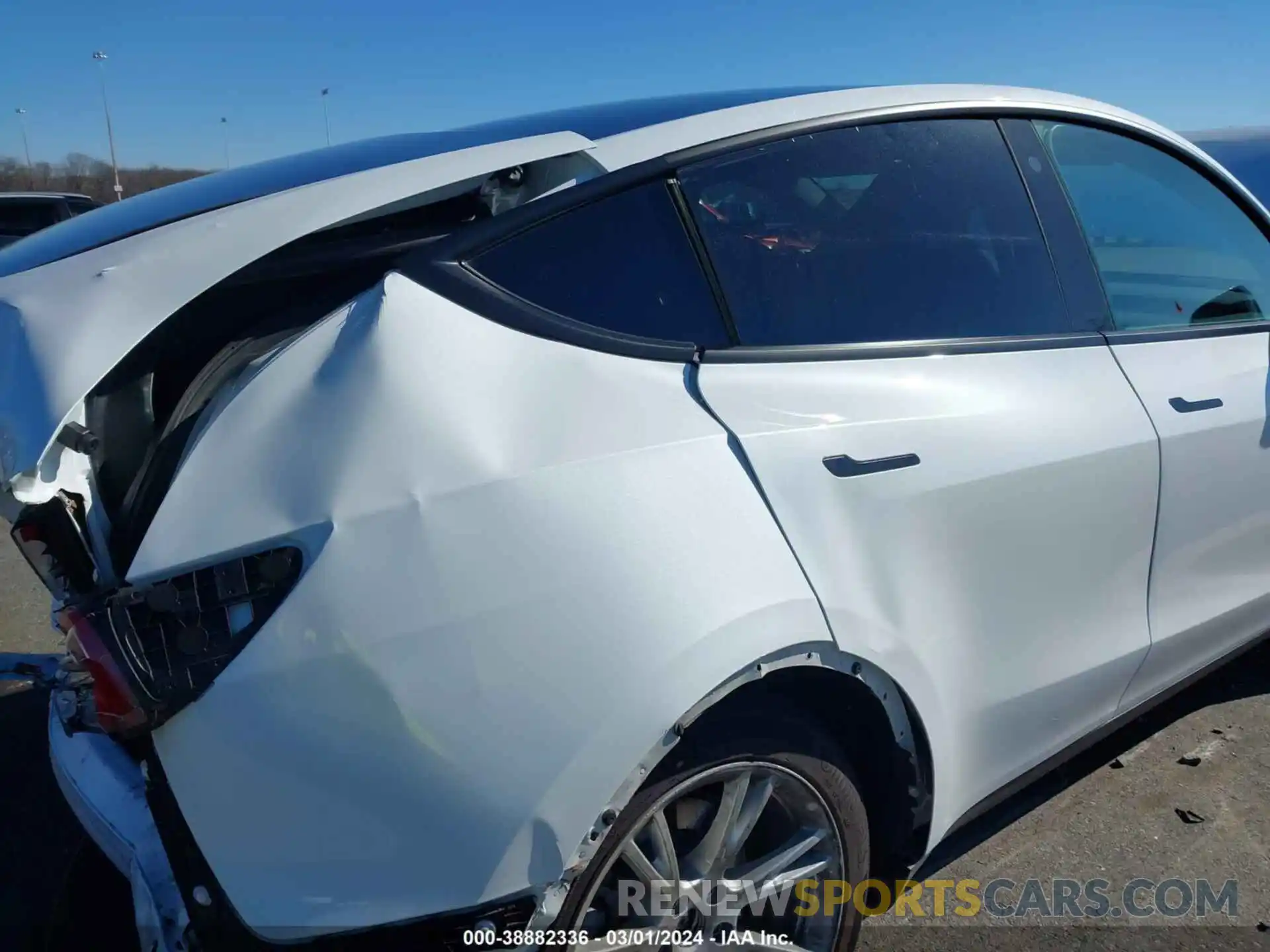 20 Photograph of a damaged car 7SAYGDEE9PF688041 TESLA MODEL Y 2023