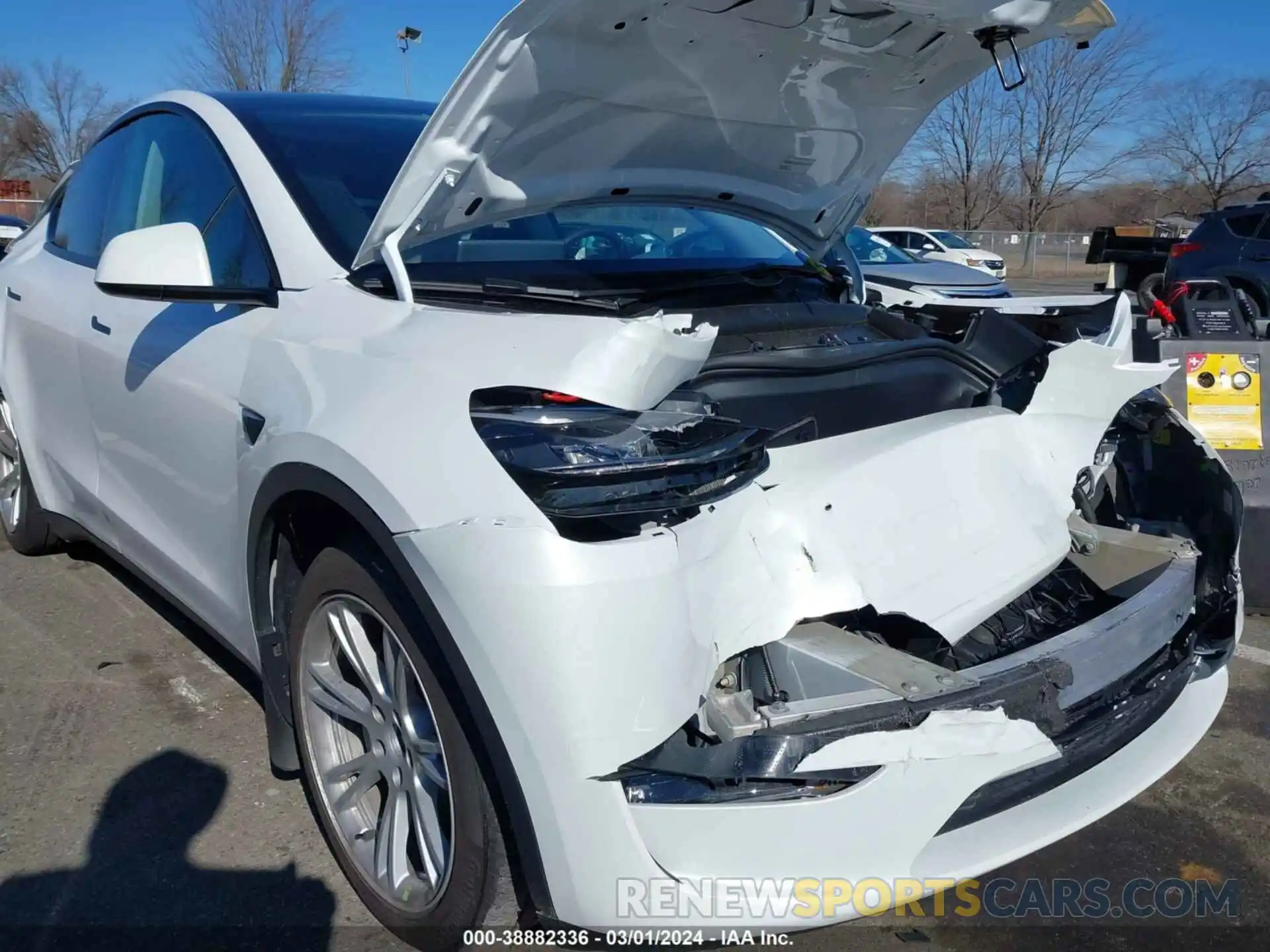 21 Photograph of a damaged car 7SAYGDEE9PF688041 TESLA MODEL Y 2023