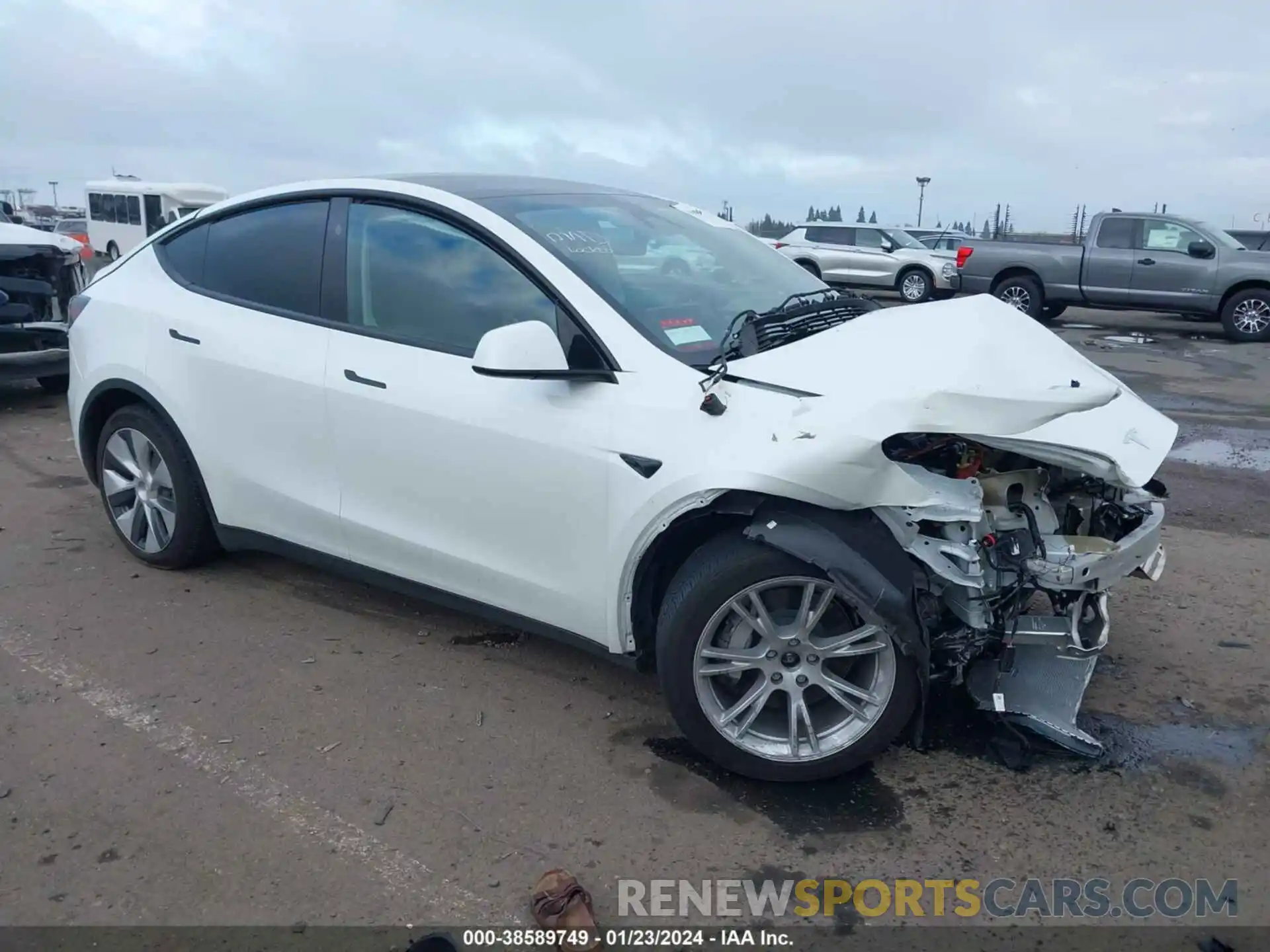 1 Photograph of a damaged car 7SAYGDEE9PF813085 TESLA MODEL Y 2023