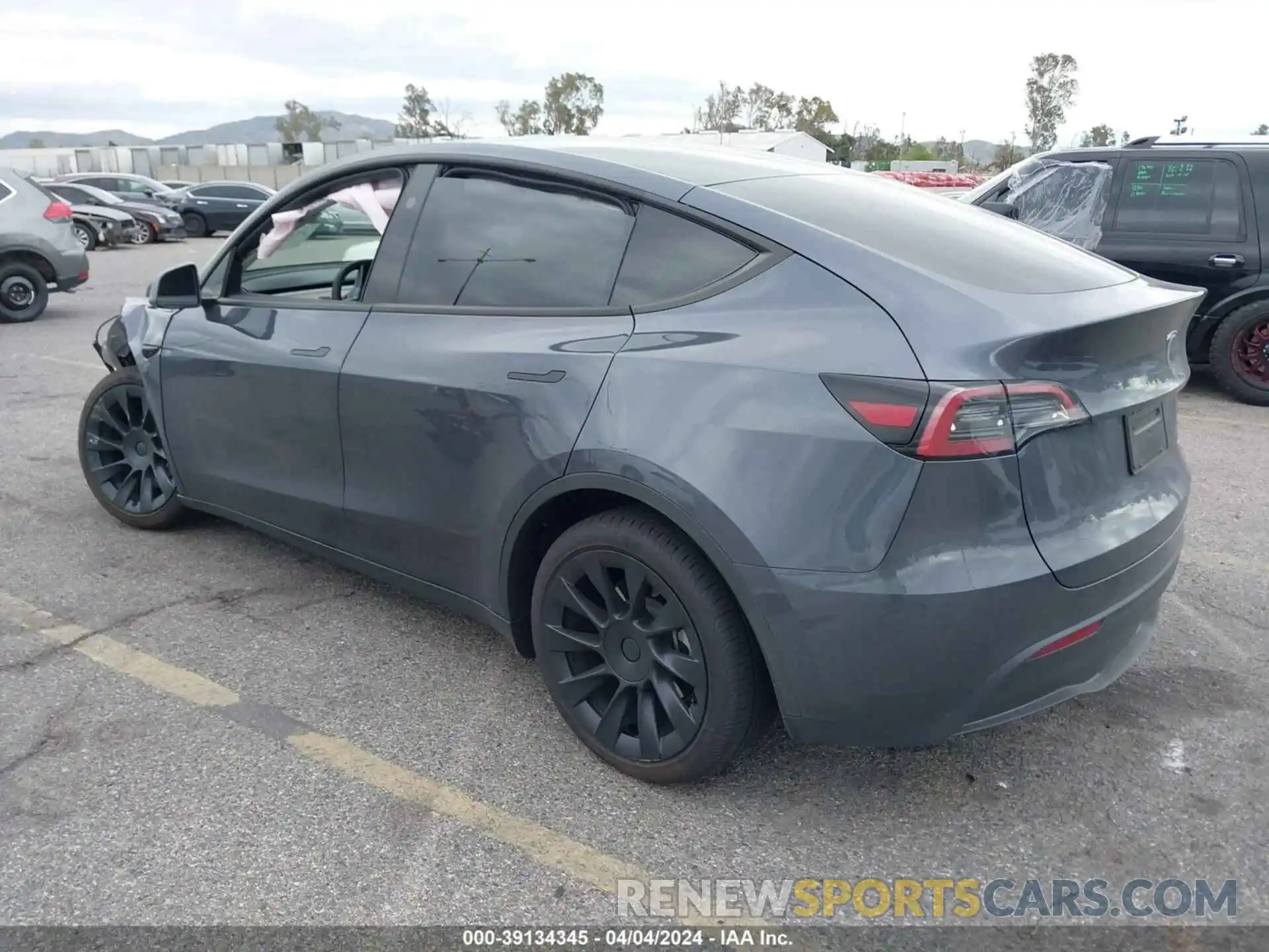 3 Photograph of a damaged car 7SAYGDEE9PF938426 TESLA MODEL Y 2023