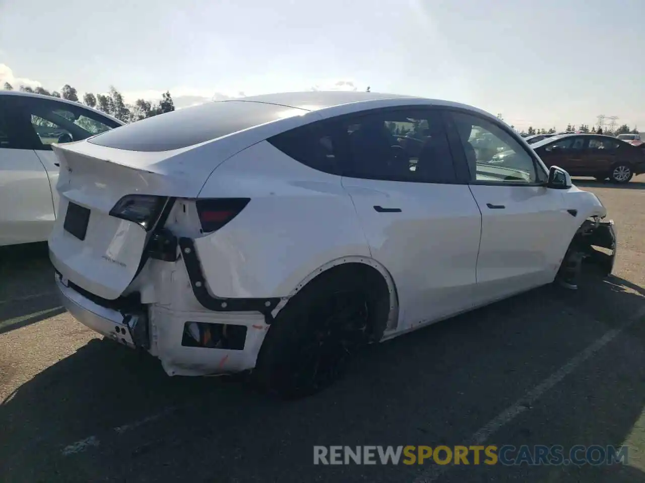 3 Photograph of a damaged car 7SAYGDEEXPA031116 TESLA MODEL Y 2023