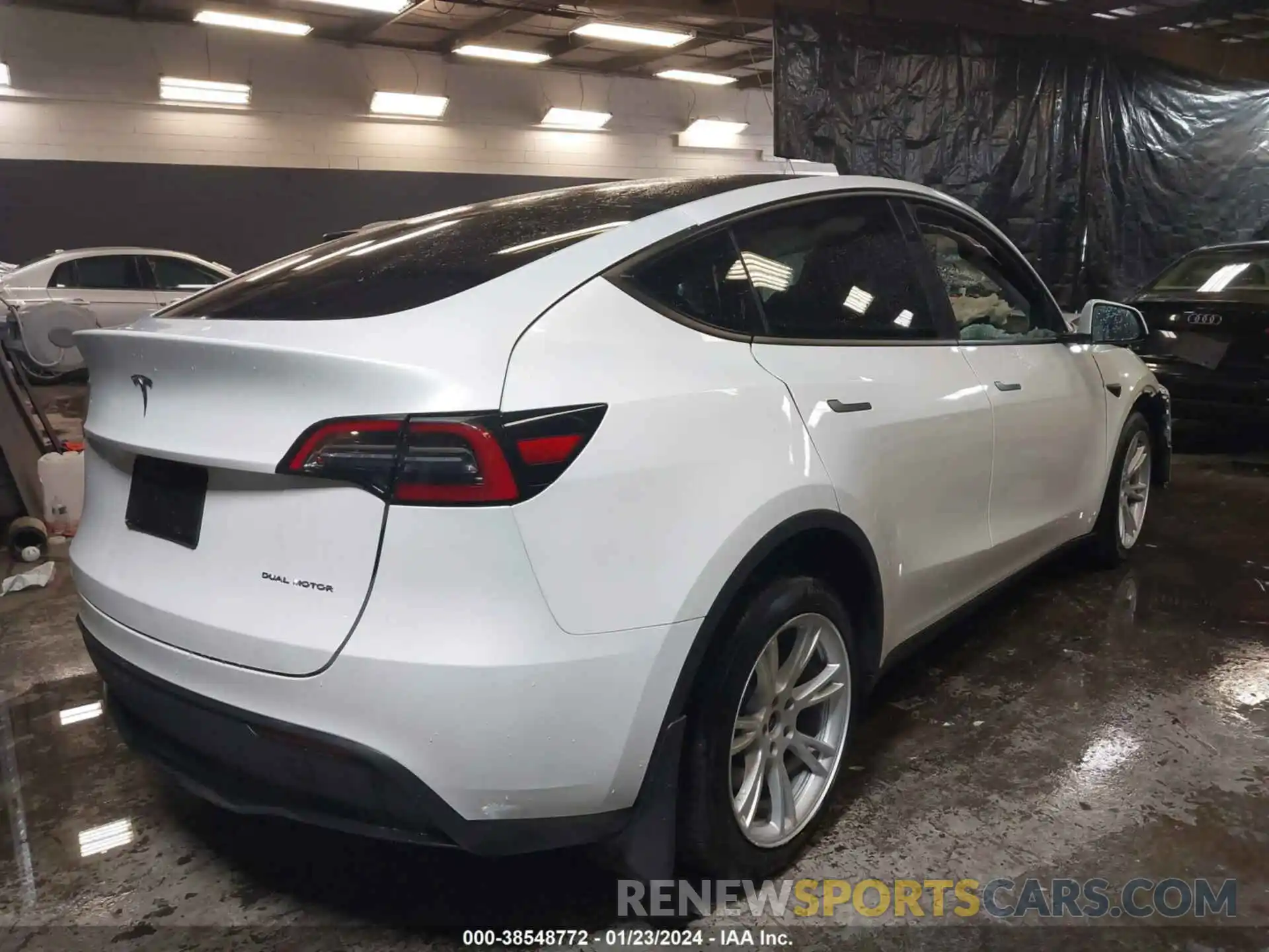 4 Фотография поврежденного автомобиля 7SAYGDEEXPA101374 TESLA MODEL Y 2023