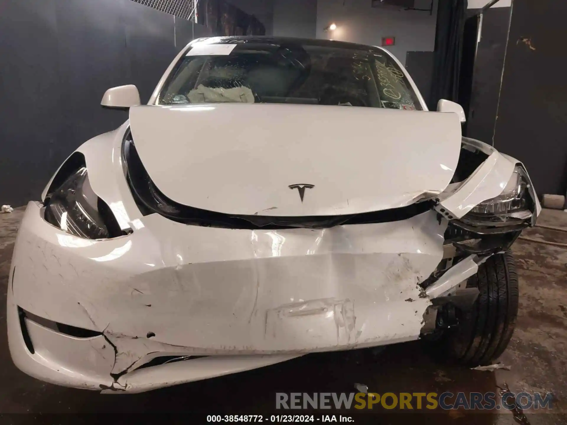 6 Photograph of a damaged car 7SAYGDEEXPA101374 TESLA MODEL Y 2023