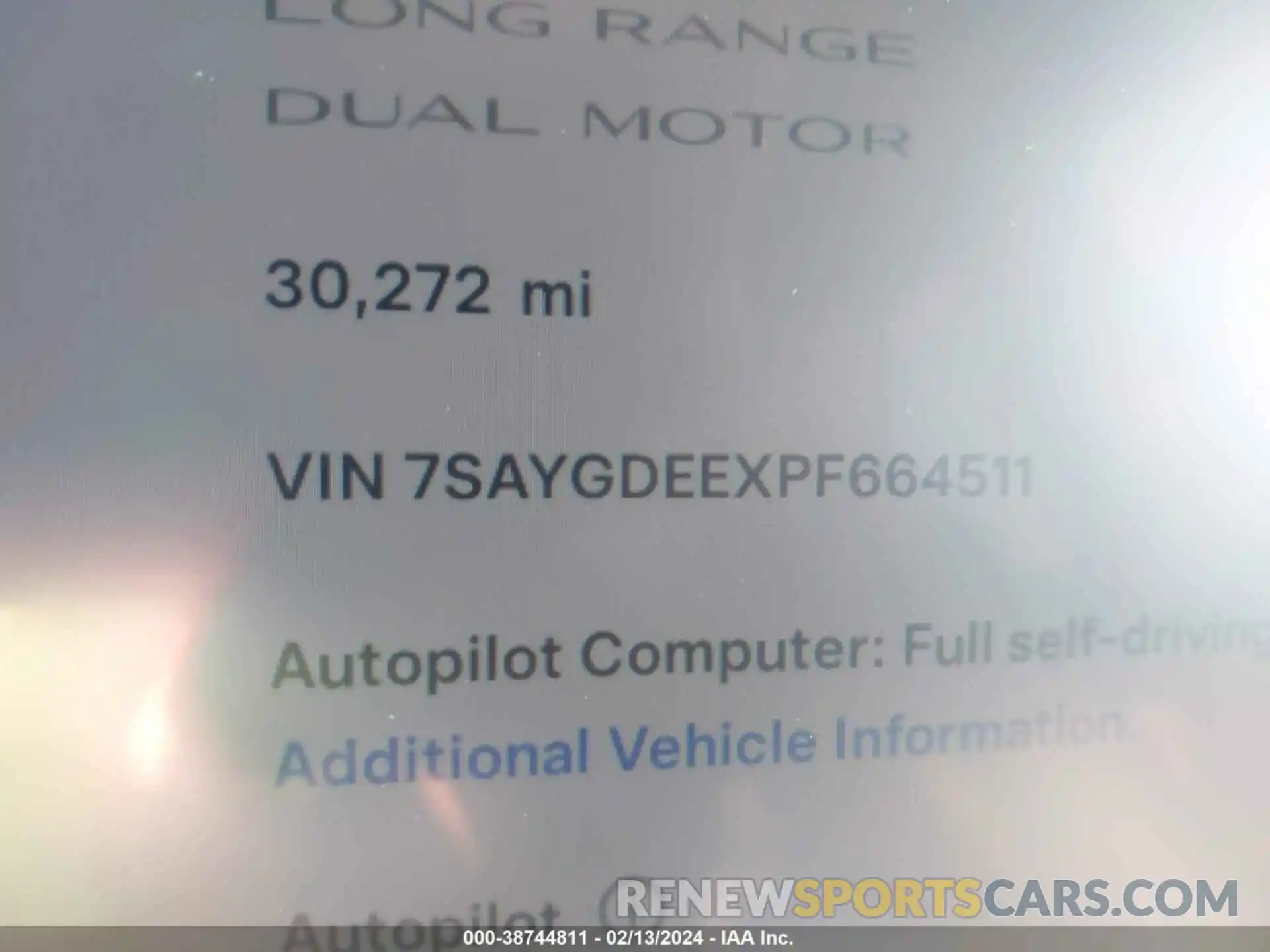 9 Photograph of a damaged car 7SAYGDEEXPF664511 TESLA MODEL Y 2023