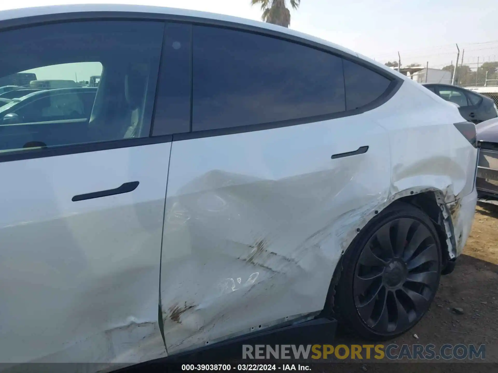 6 Photograph of a damaged car 7SAYGDEF0PF739757 TESLA MODEL Y 2023