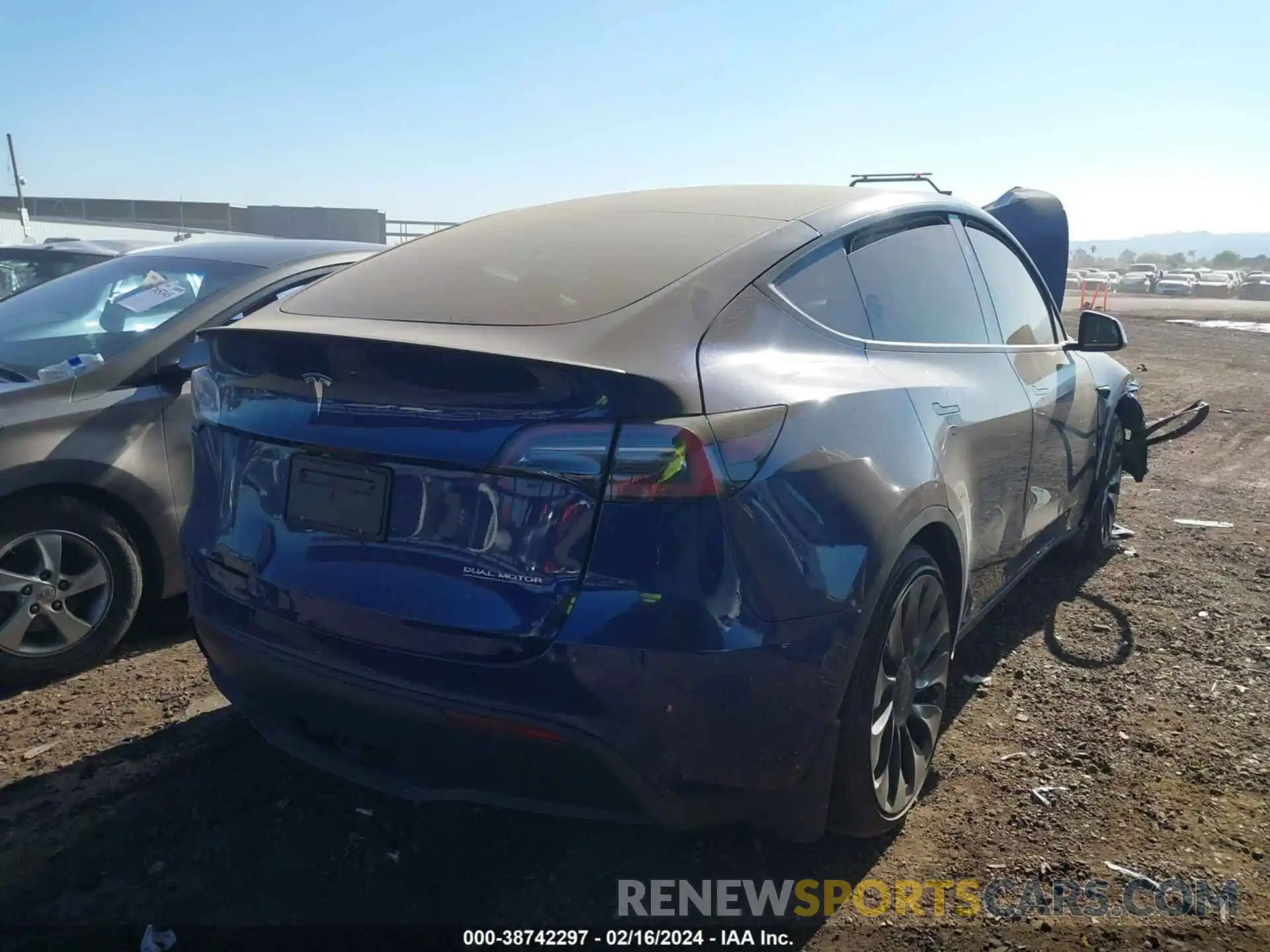 4 Photograph of a damaged car 7SAYGDEF1PF849006 TESLA MODEL Y 2023